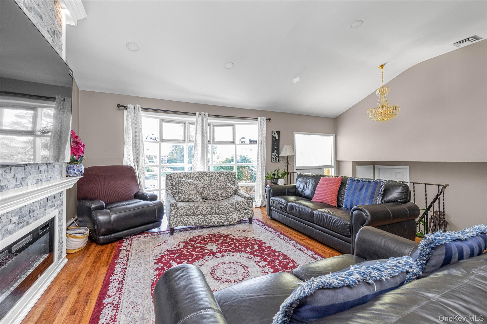 80 Rosalie Court thumbnail 4