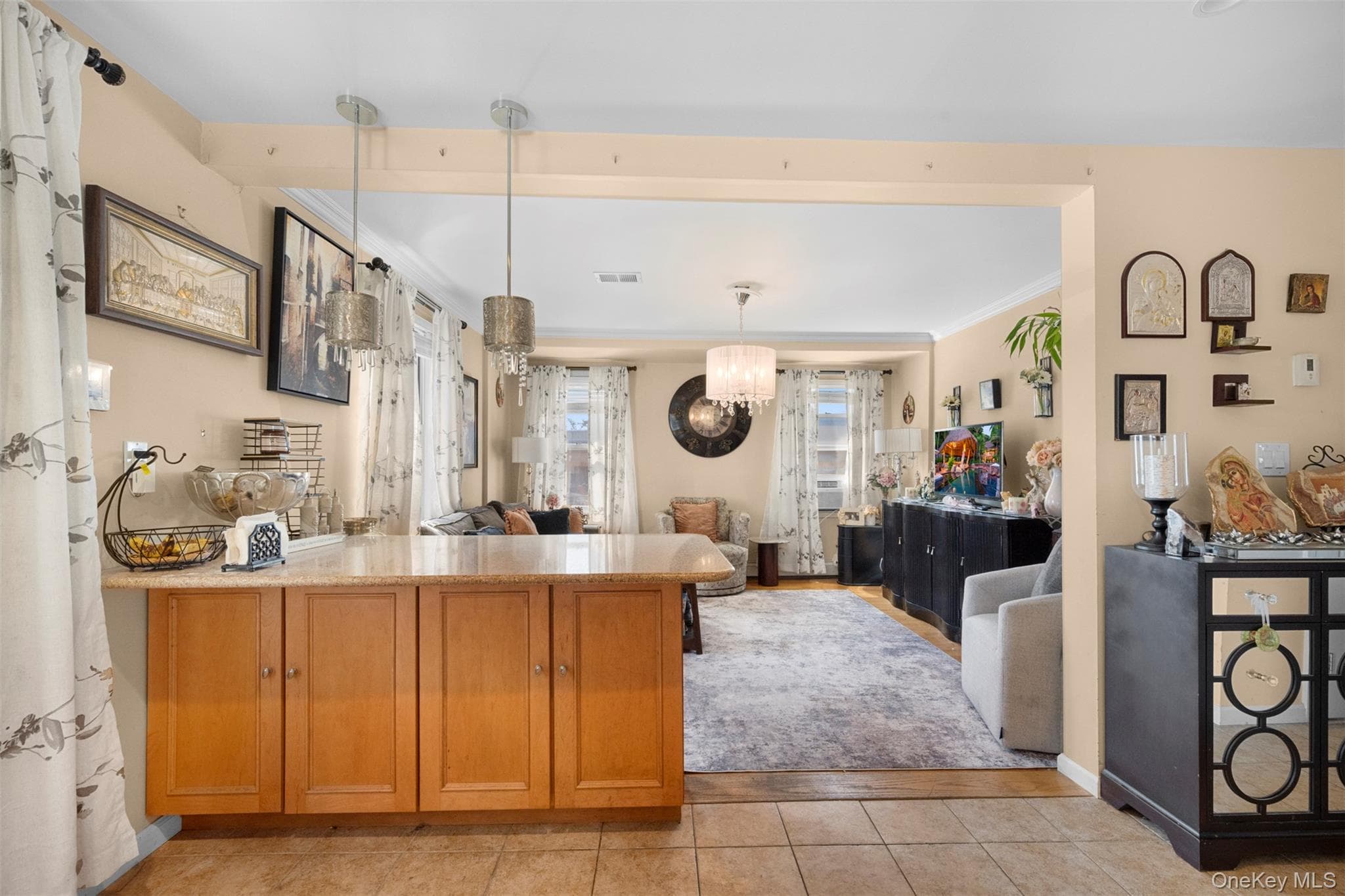 50 New Hyde Park Road thumbnail 20