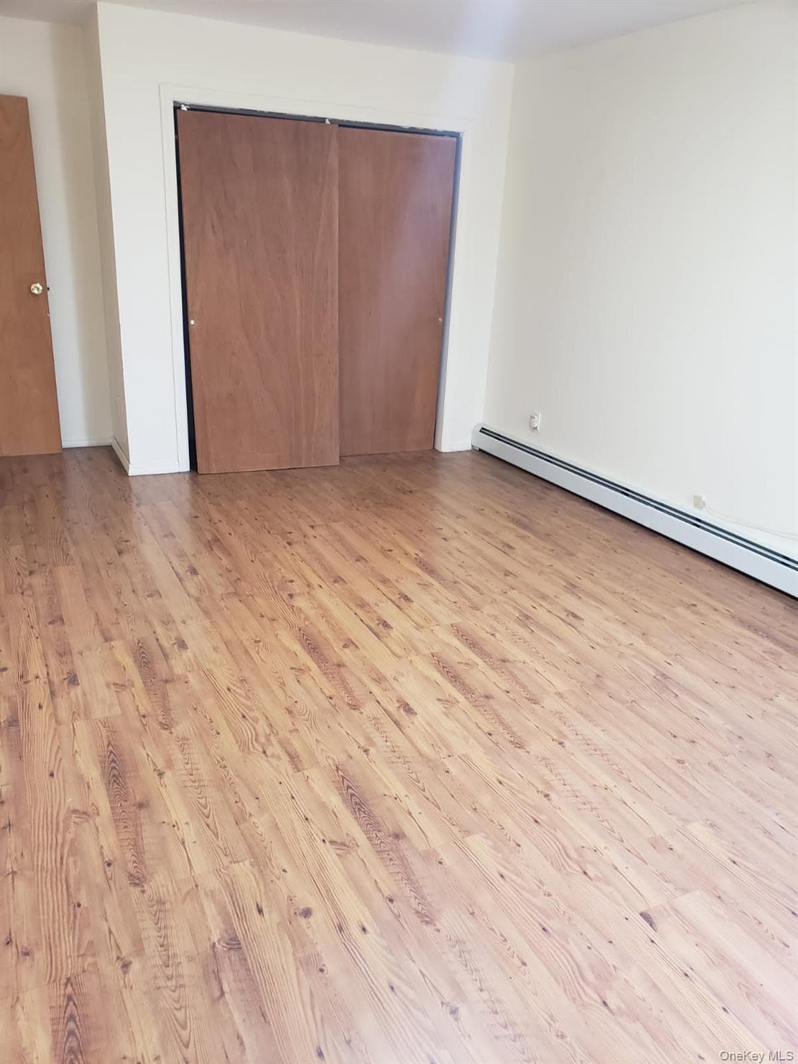 22724 Murdock Avenue thumbnail 3