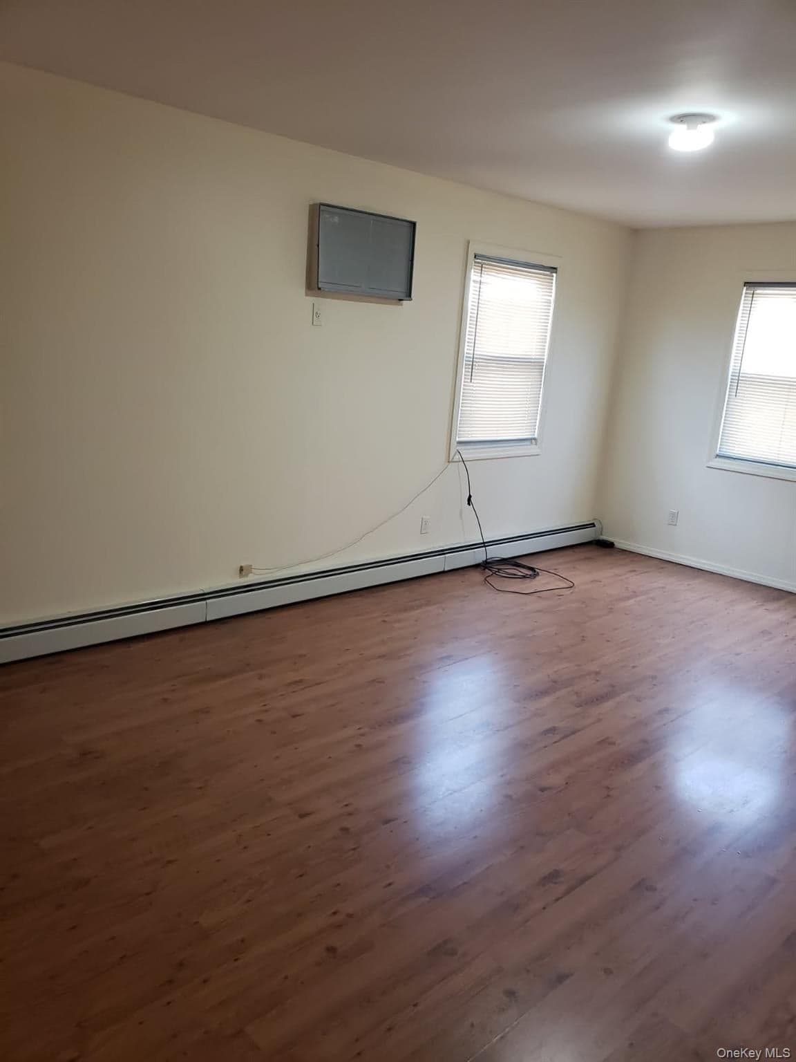 22724 Murdock Avenue thumbnail 4