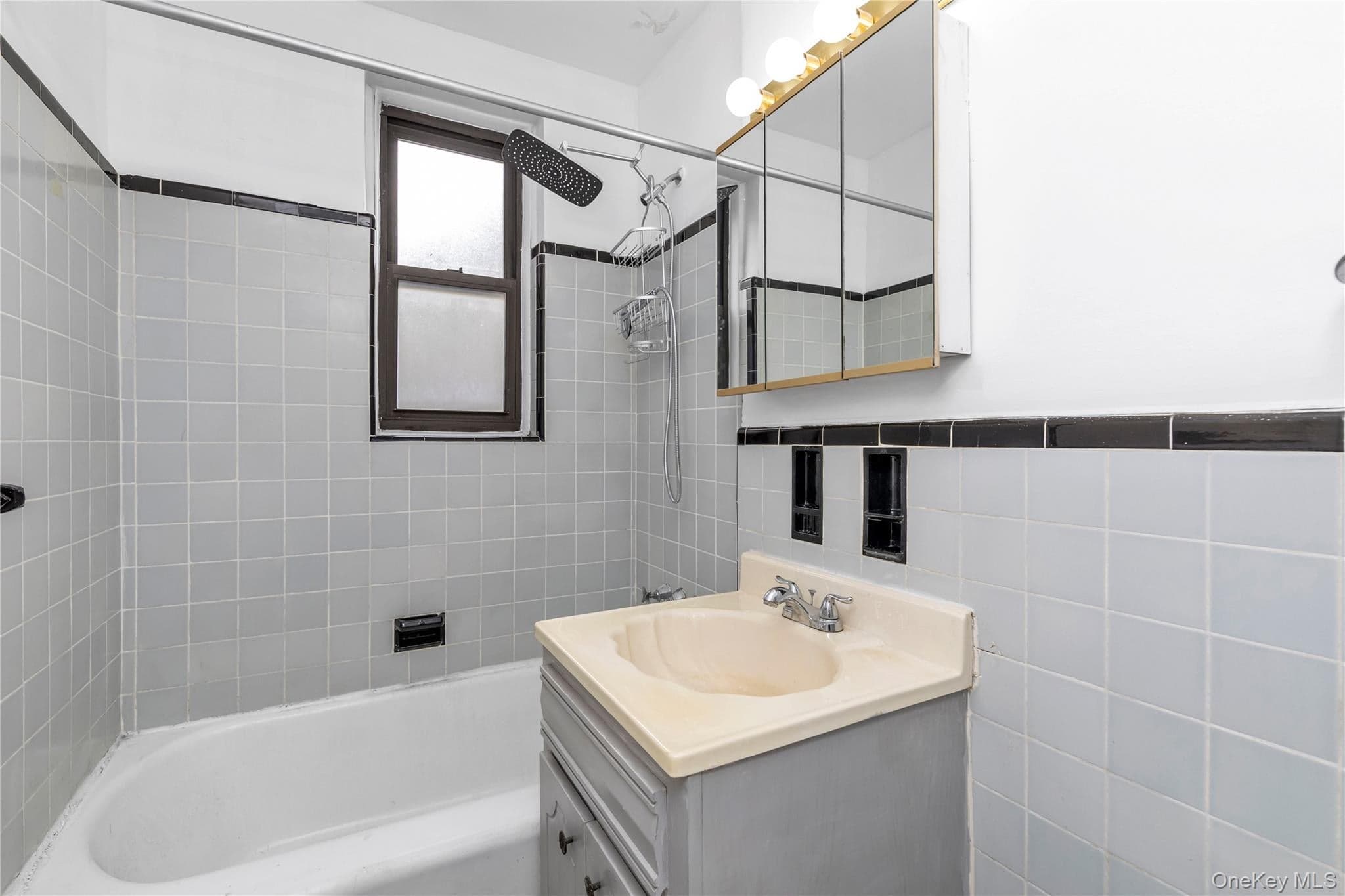 141-60 84th Road Unit: 3G thumbnail 11