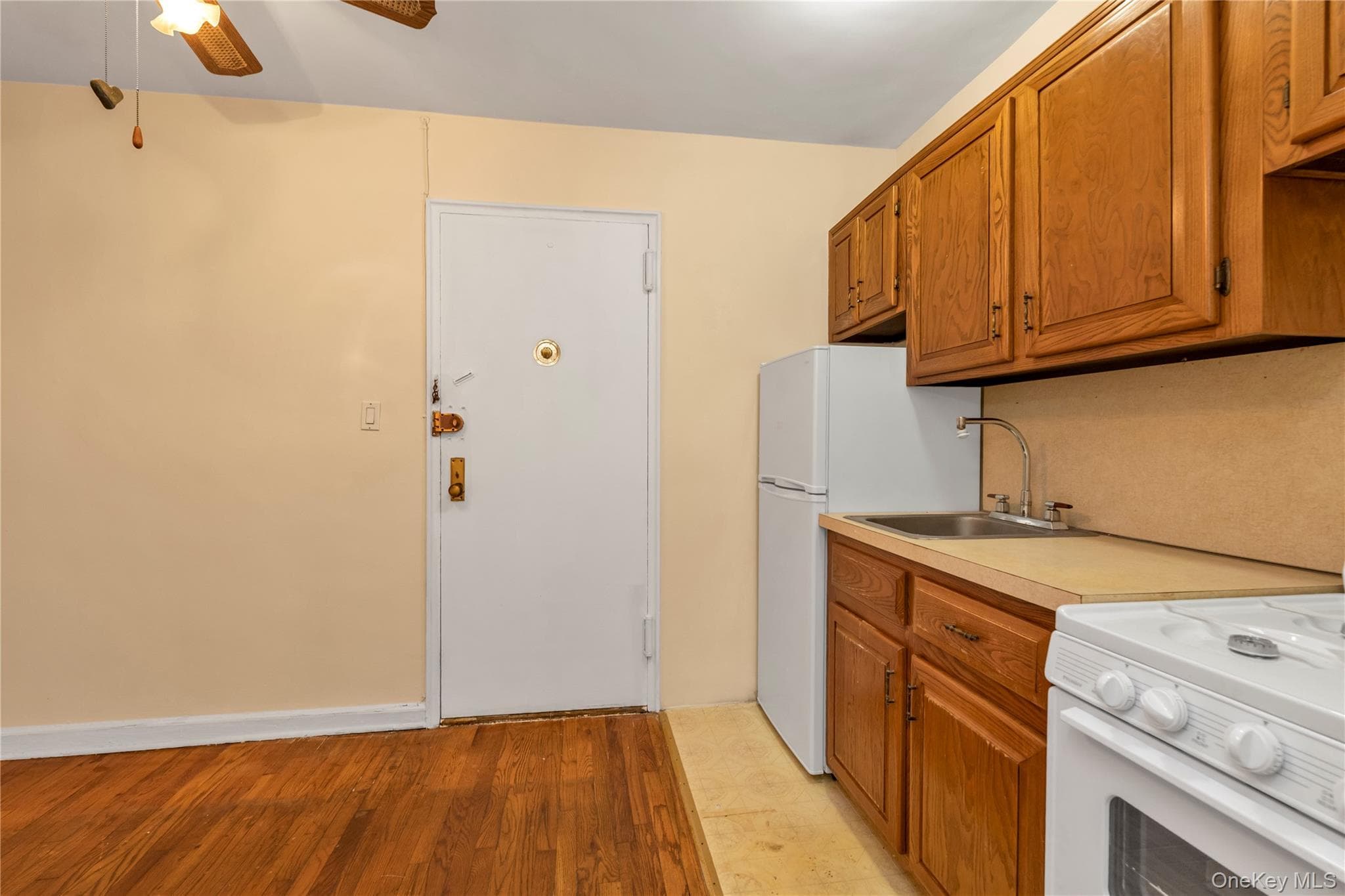 141-60 84th Road Unit: 3G thumbnail 7
