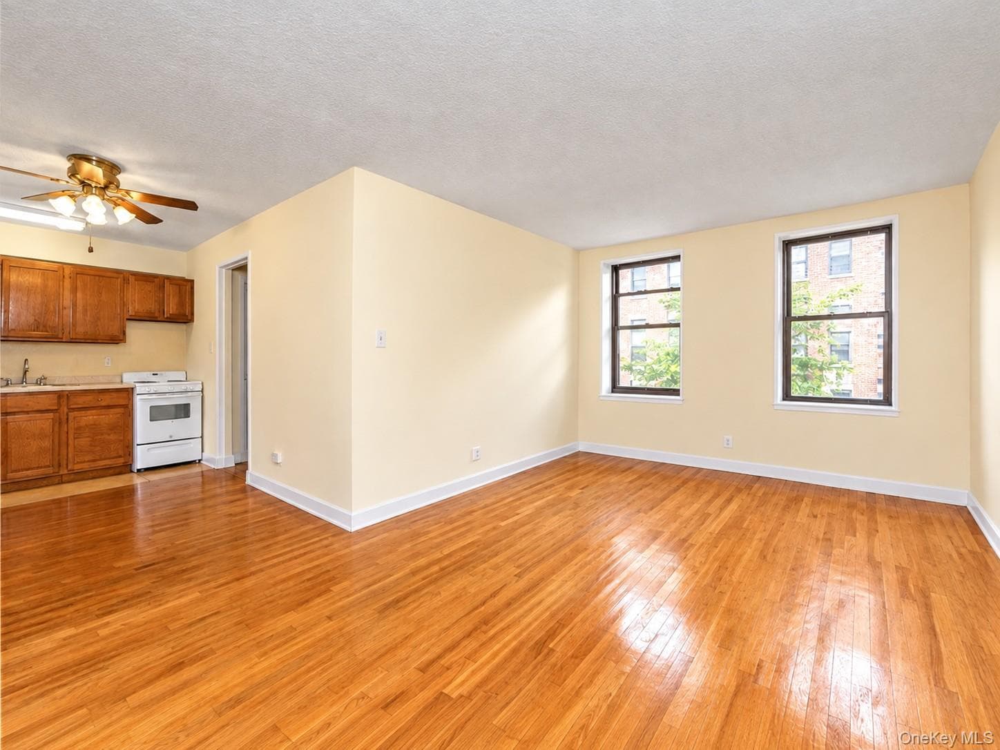 141-60 84th Road Unit: 3G thumbnail 4