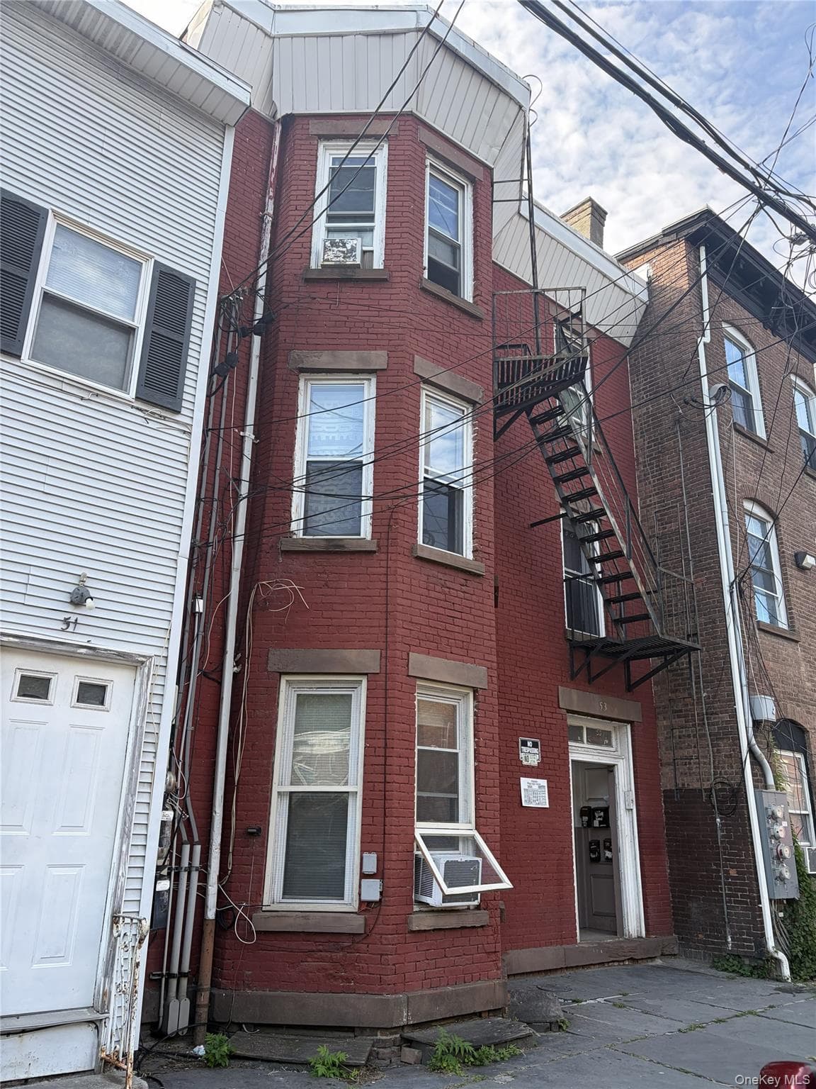 53 Carpenter Avenue thumbnail 3