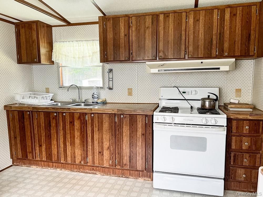 184 Seeman Road thumbnail 14