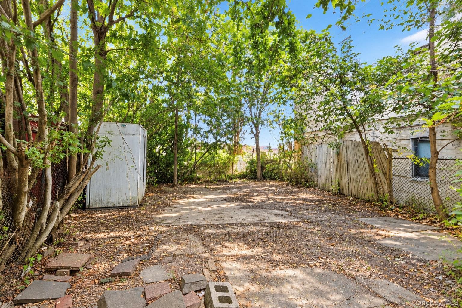 2140 Mapes Avenue thumbnail 8