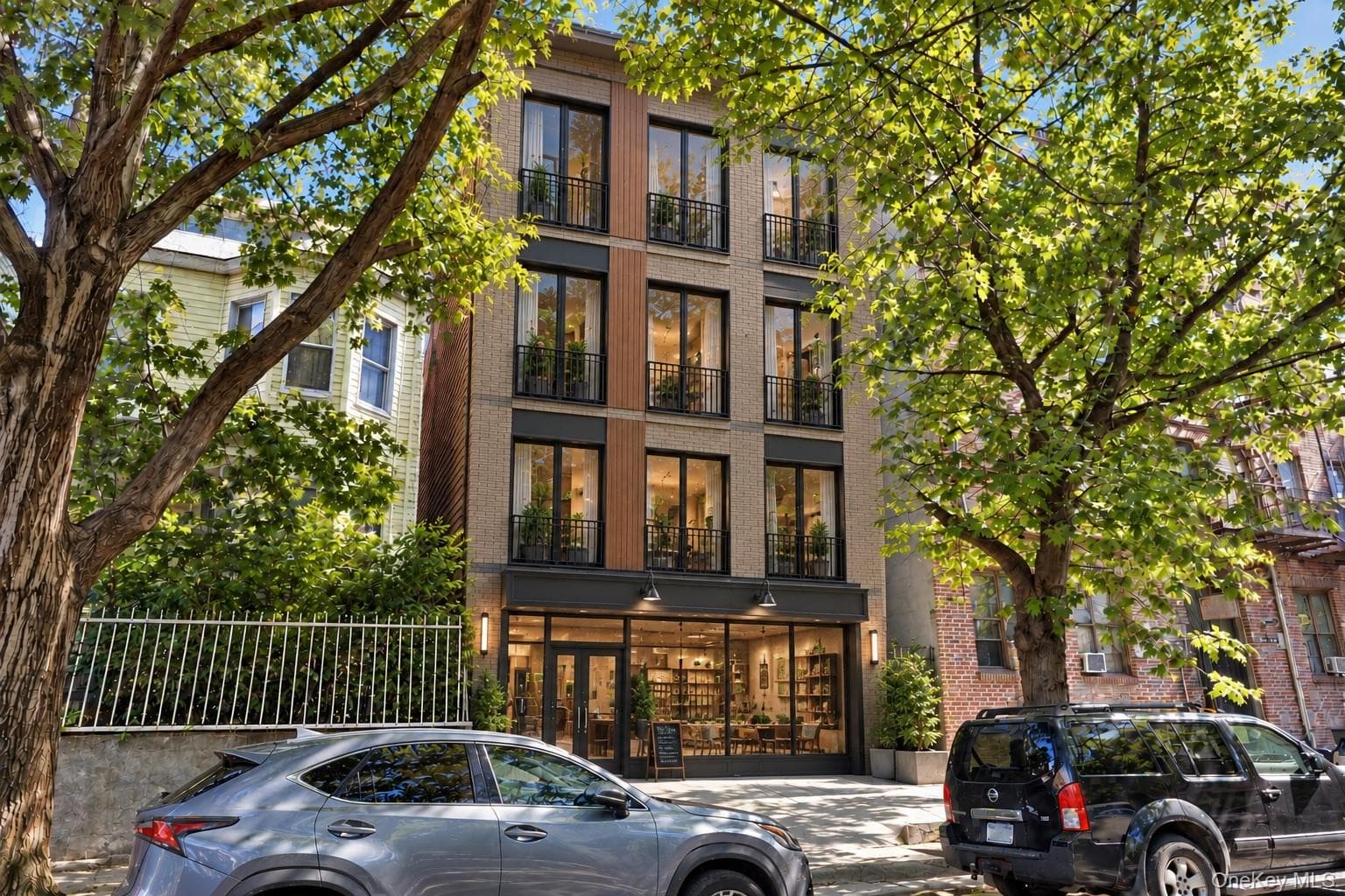 2140 Mapes Avenue thumbnail 6