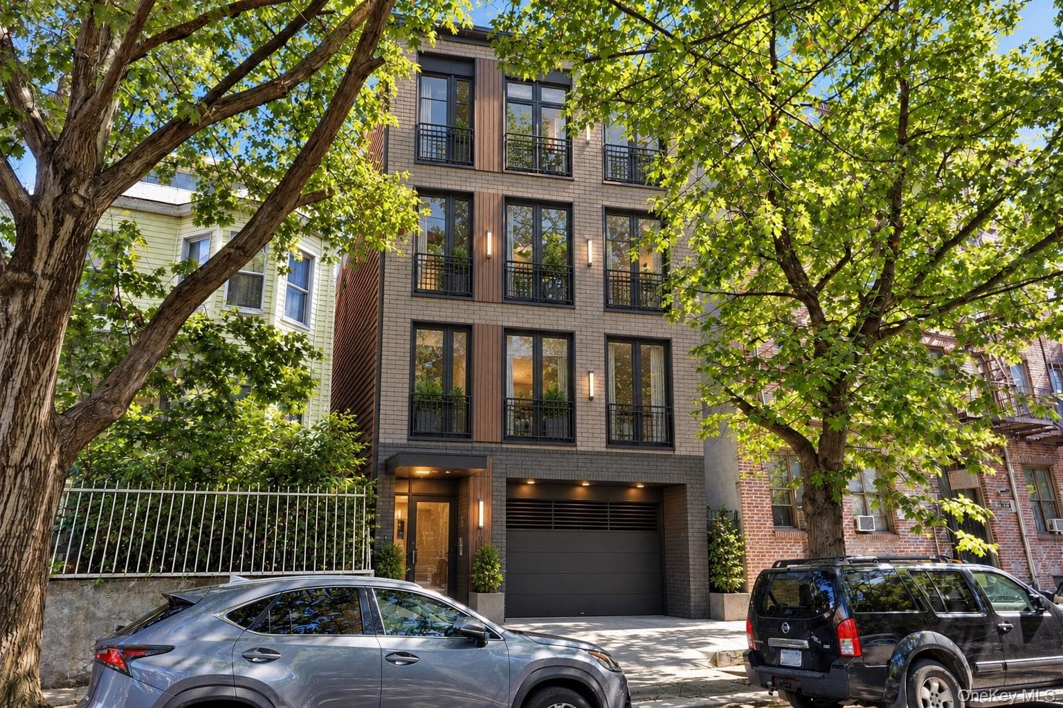 2140 Mapes Avenue thumbnail 5