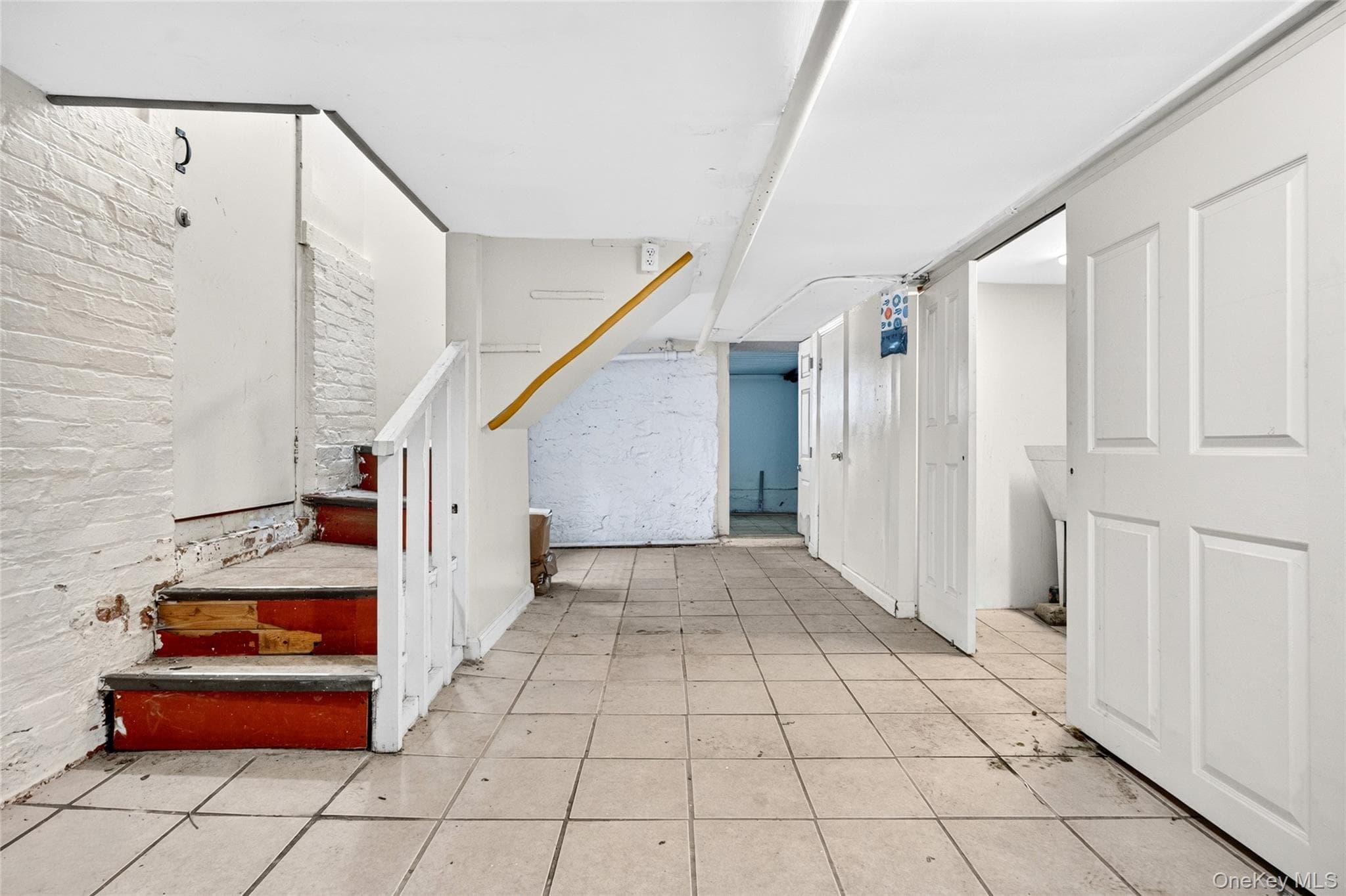 1787 Randall Avenue thumbnail 40