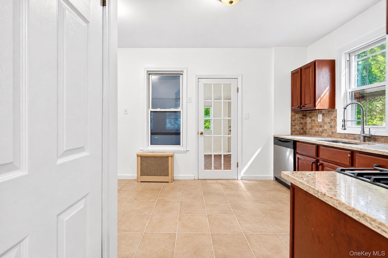 1787 Randall Avenue thumbnail 13