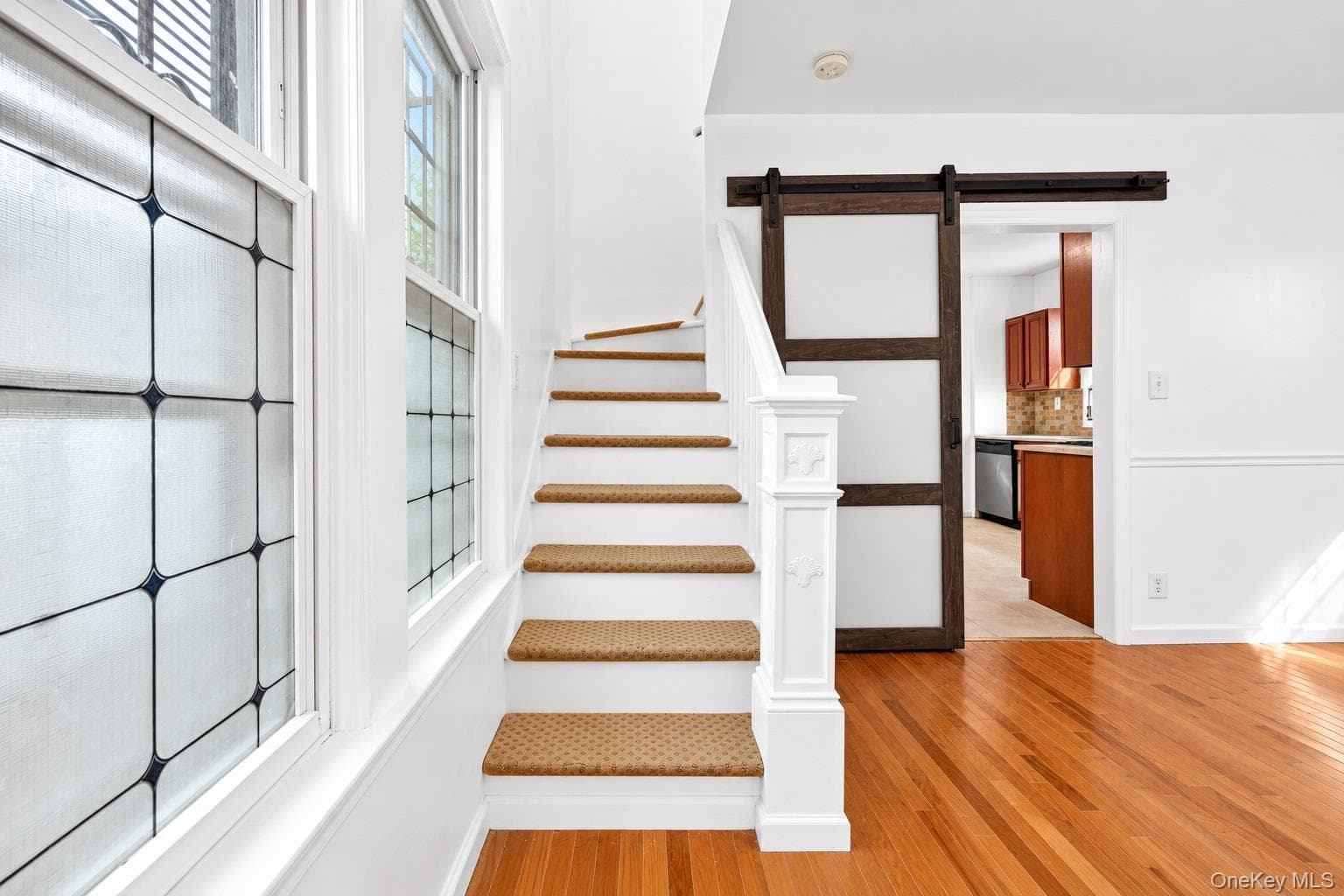 1787 Randall Avenue thumbnail 24