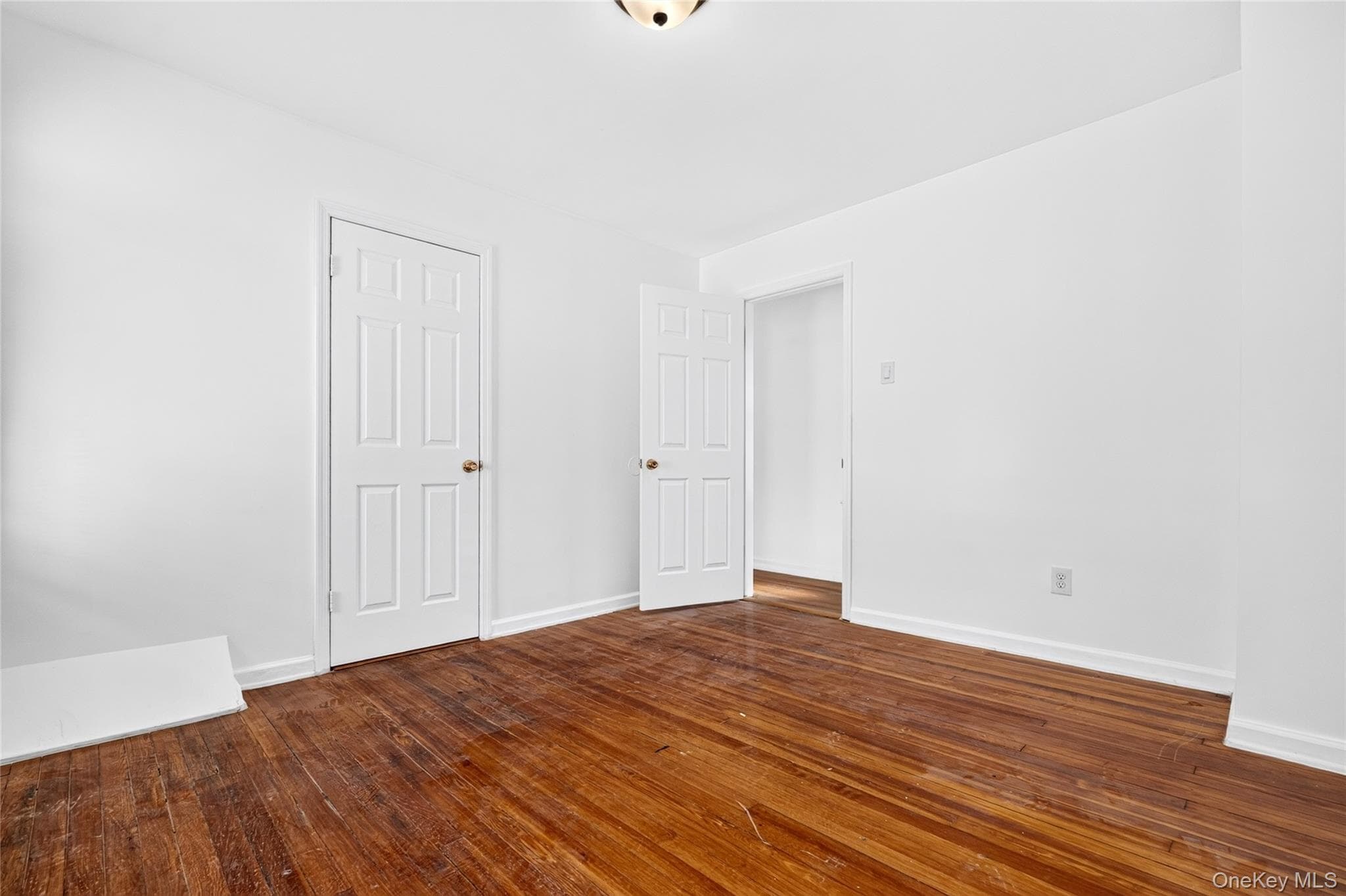 1787 Randall Avenue thumbnail 31