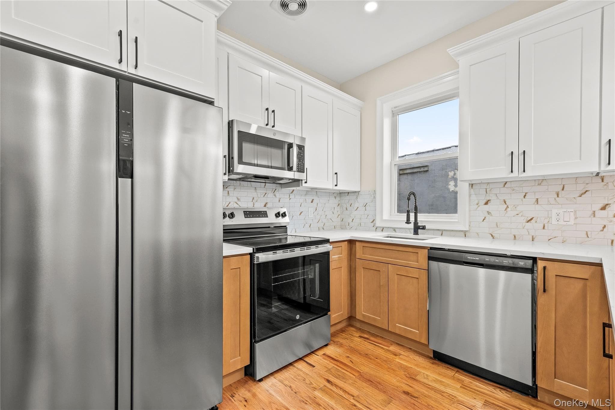 639 Watkins Street thumbnail 35