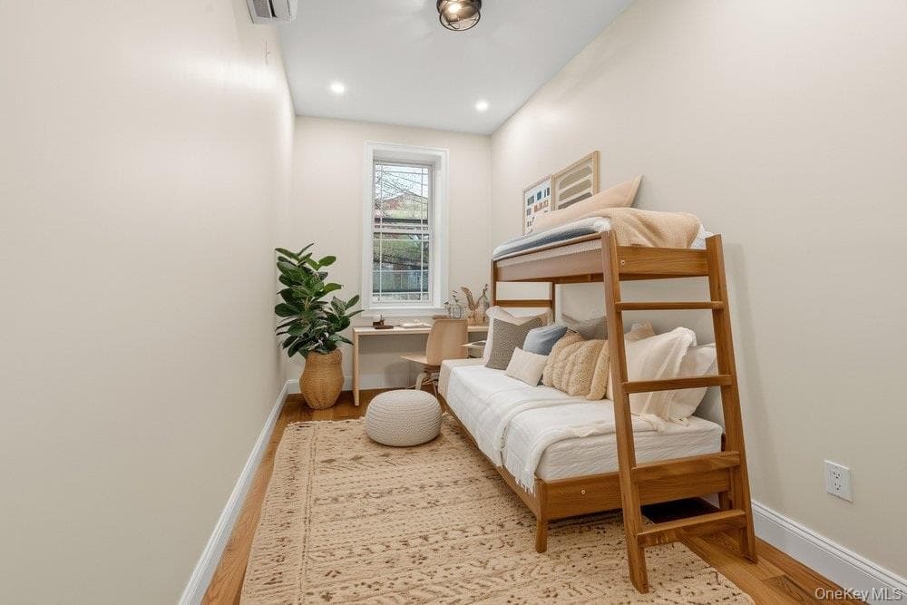 639 Watkins Street thumbnail 11