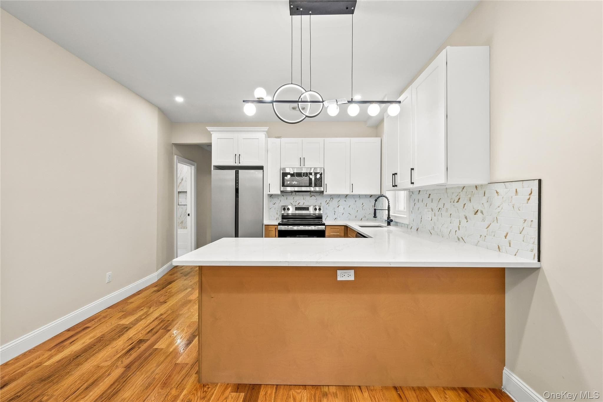 639 Watkins Street thumbnail 29