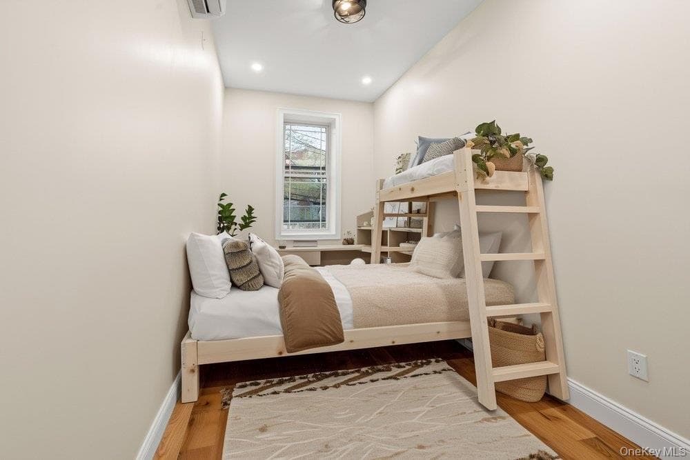 639 Watkins Street thumbnail 9
