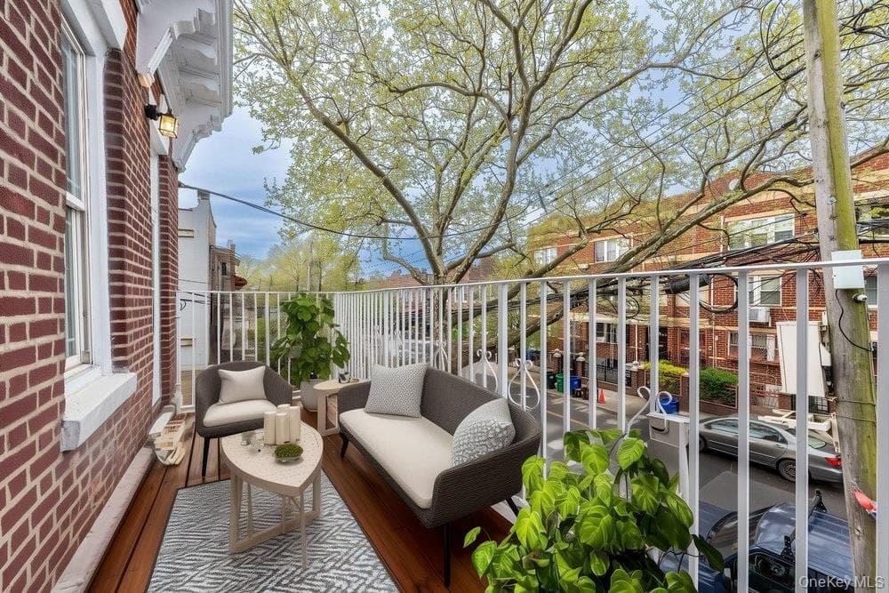 639 Watkins Street thumbnail 4
