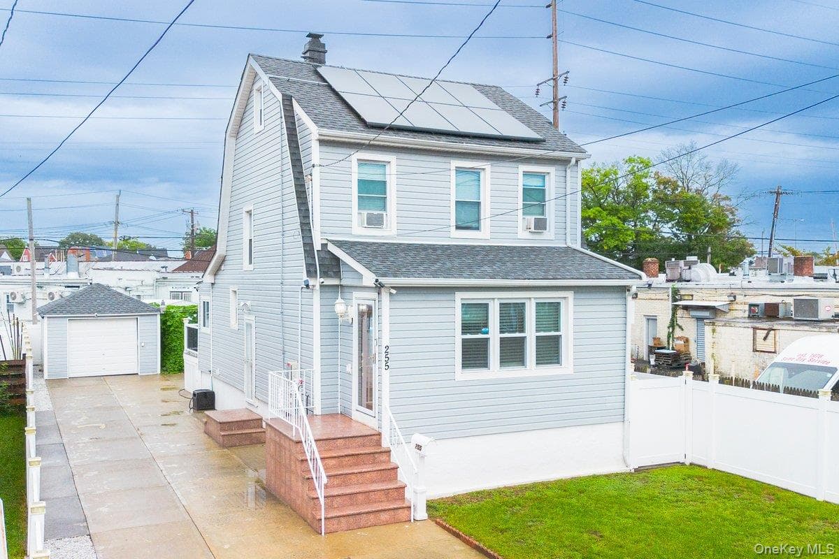 255 Cochran Place thumbnail 17