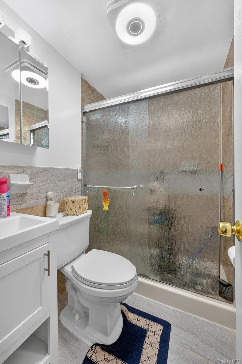 255 Cochran Place thumbnail 19