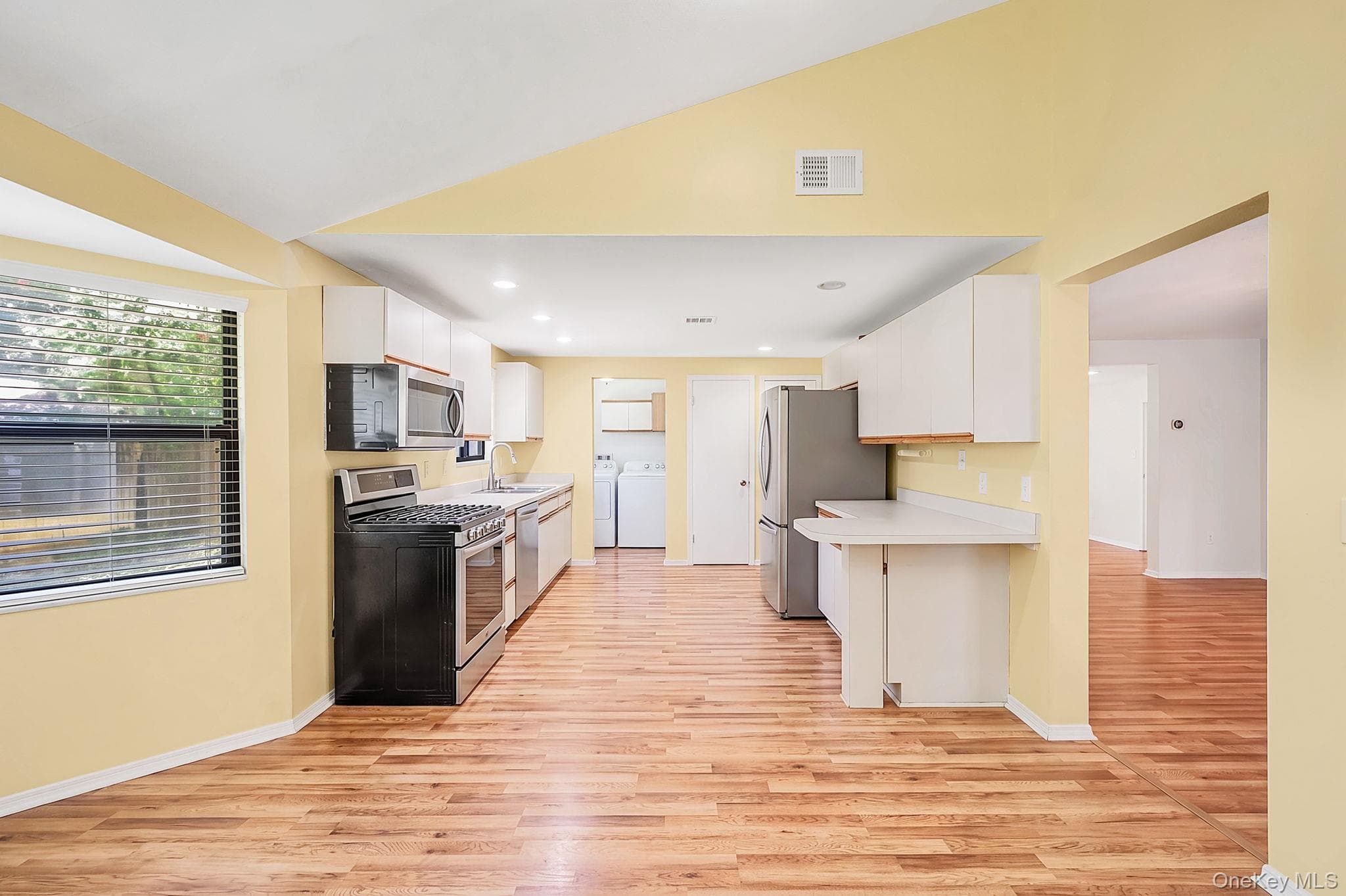 41 Apple Tree Drive thumbnail 16