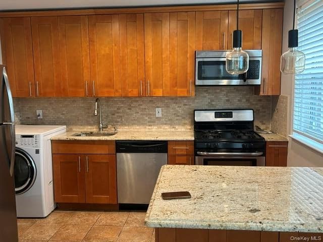 254-11 73rd Road Unit: Unit B thumbnail 3