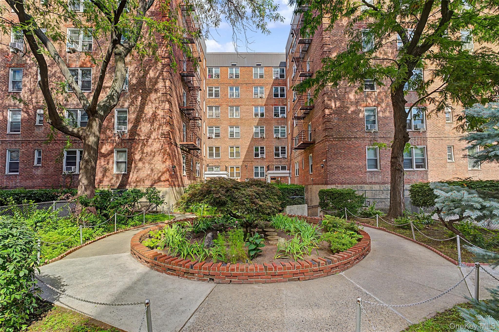 144-45 Sanford Avenue Unit: 5F, Flushing
