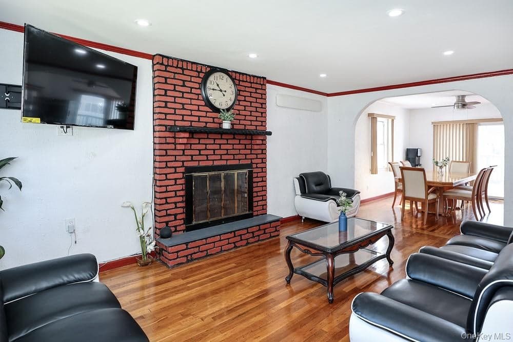 1491 Clay Street thumbnail 3