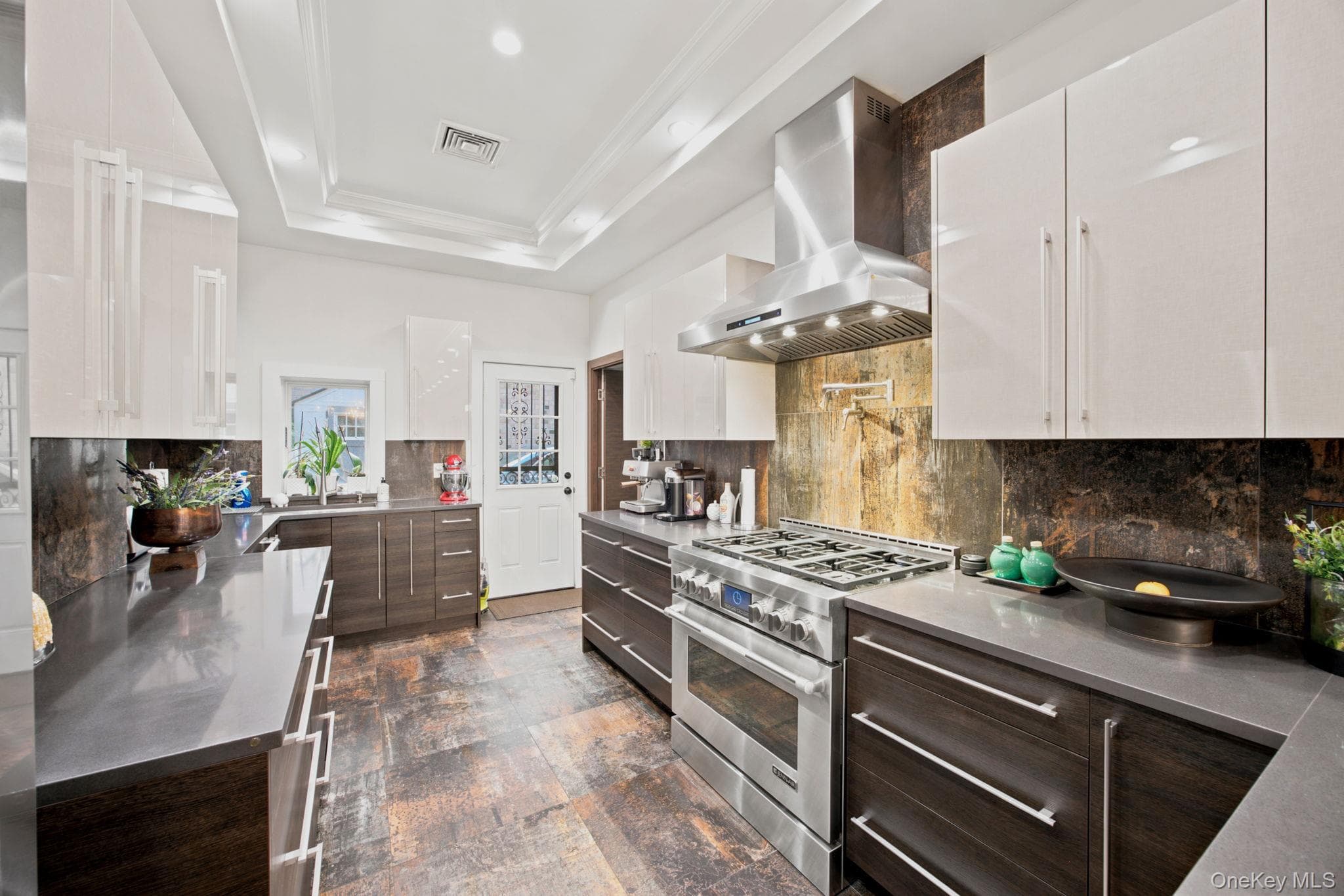 332 Manhattan Avenue thumbnail 5