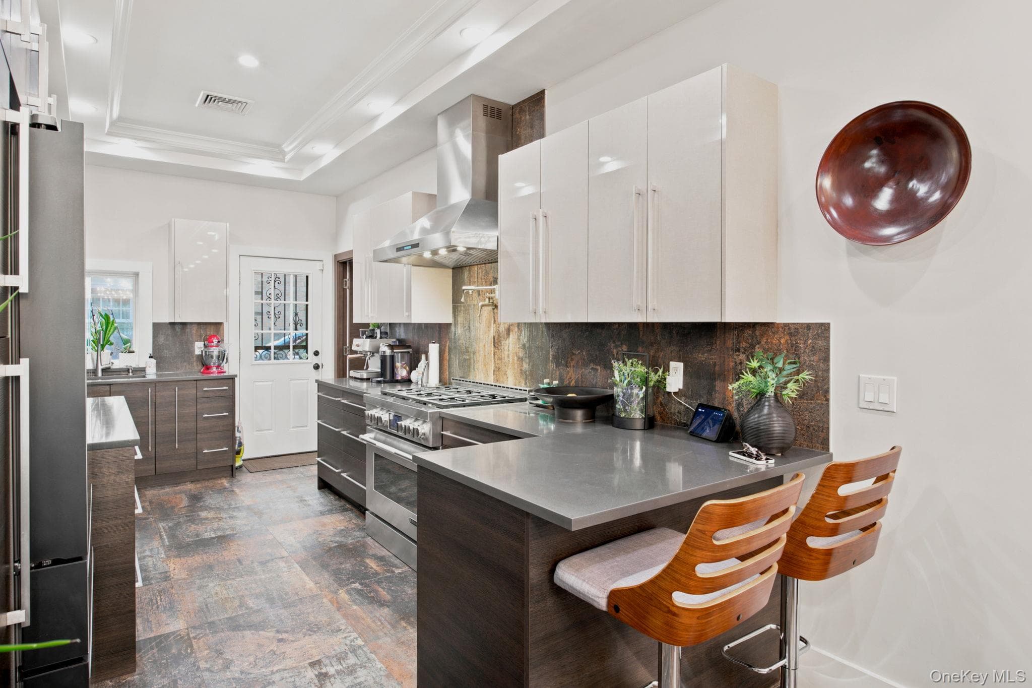 332 Manhattan Avenue thumbnail 4