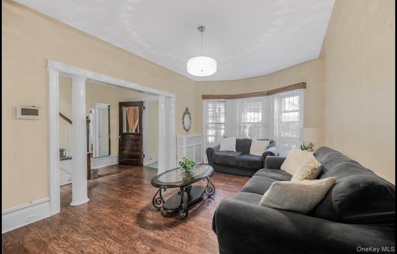 16 Adler Place thumbnail 4