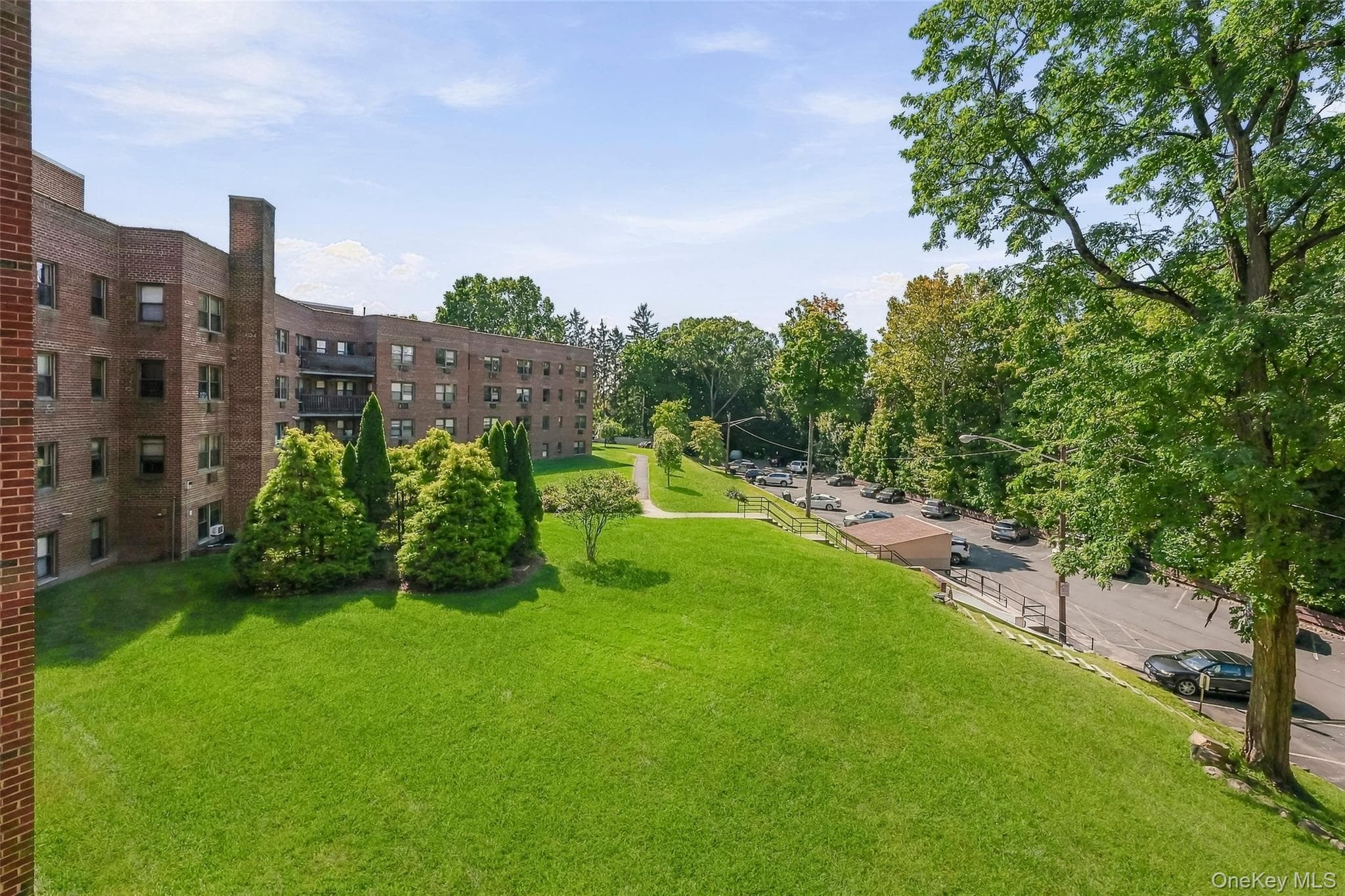 5 Oakdale Manor Unit: B20 thumbnail 23