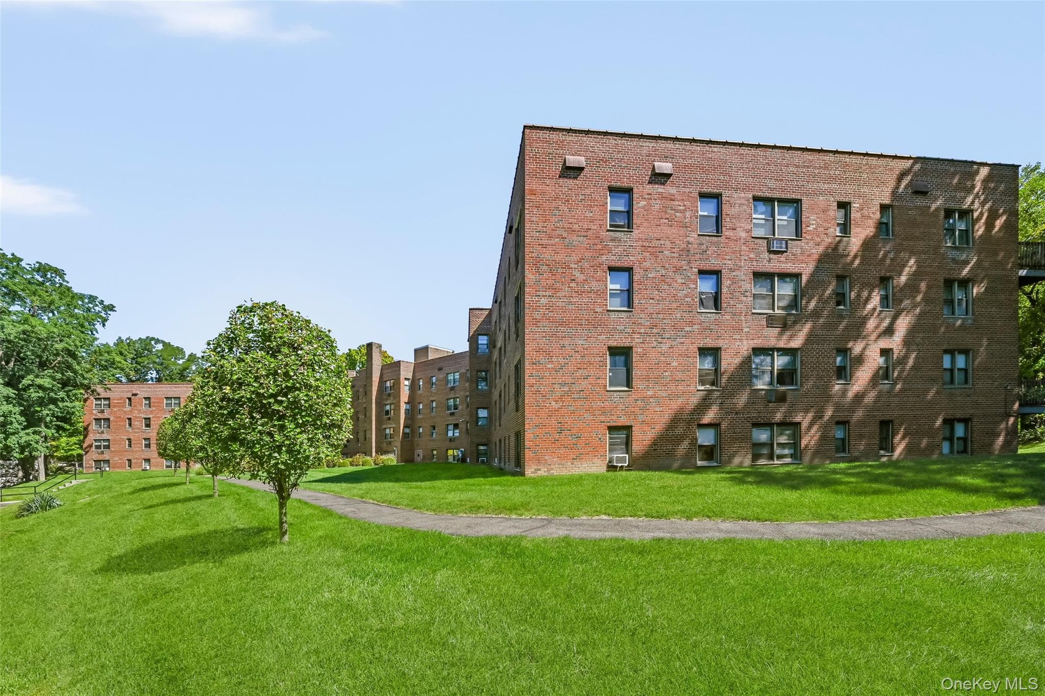 5 Oakdale Manor Unit: B20 thumbnail 20
