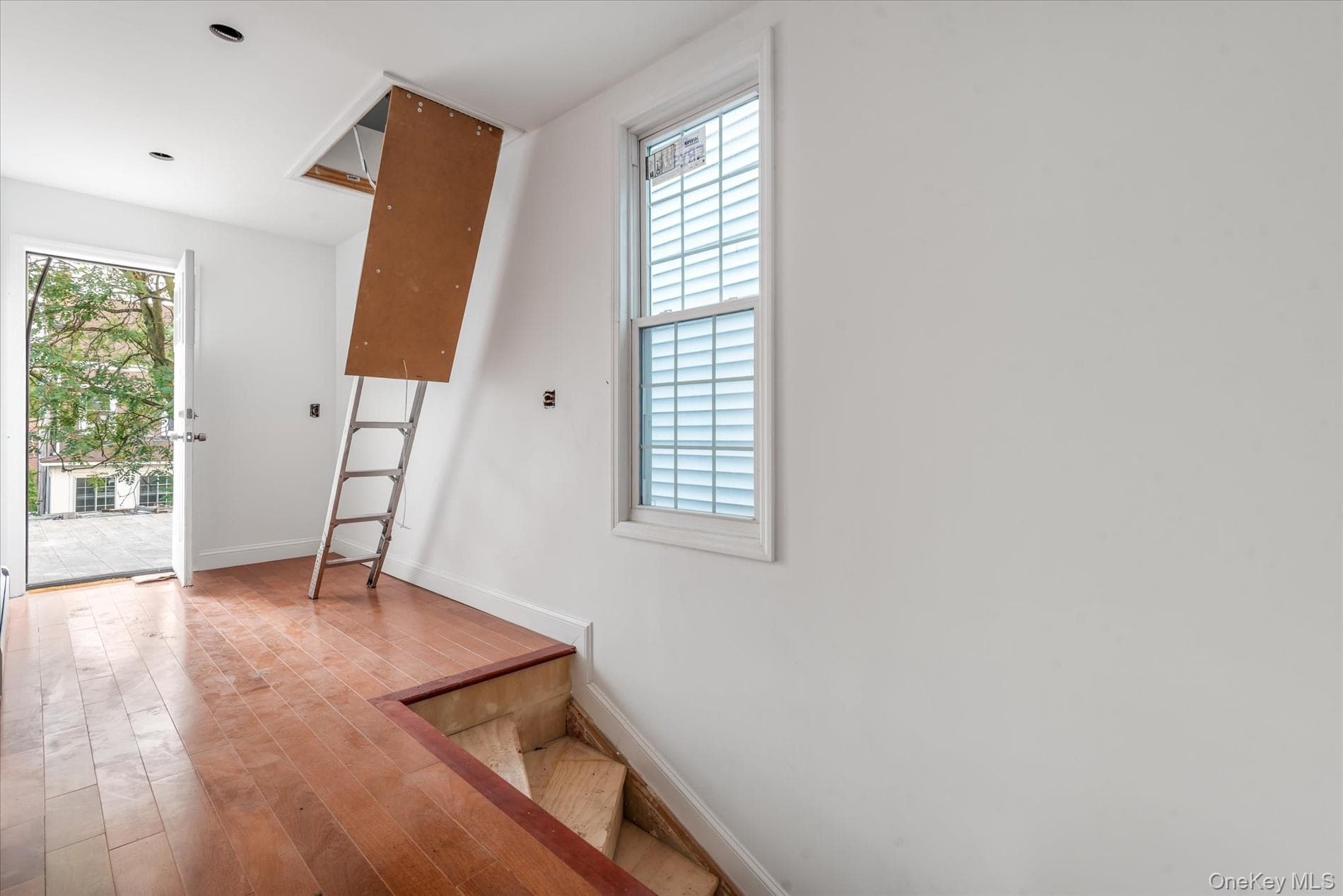 1142 Welling Court thumbnail 11