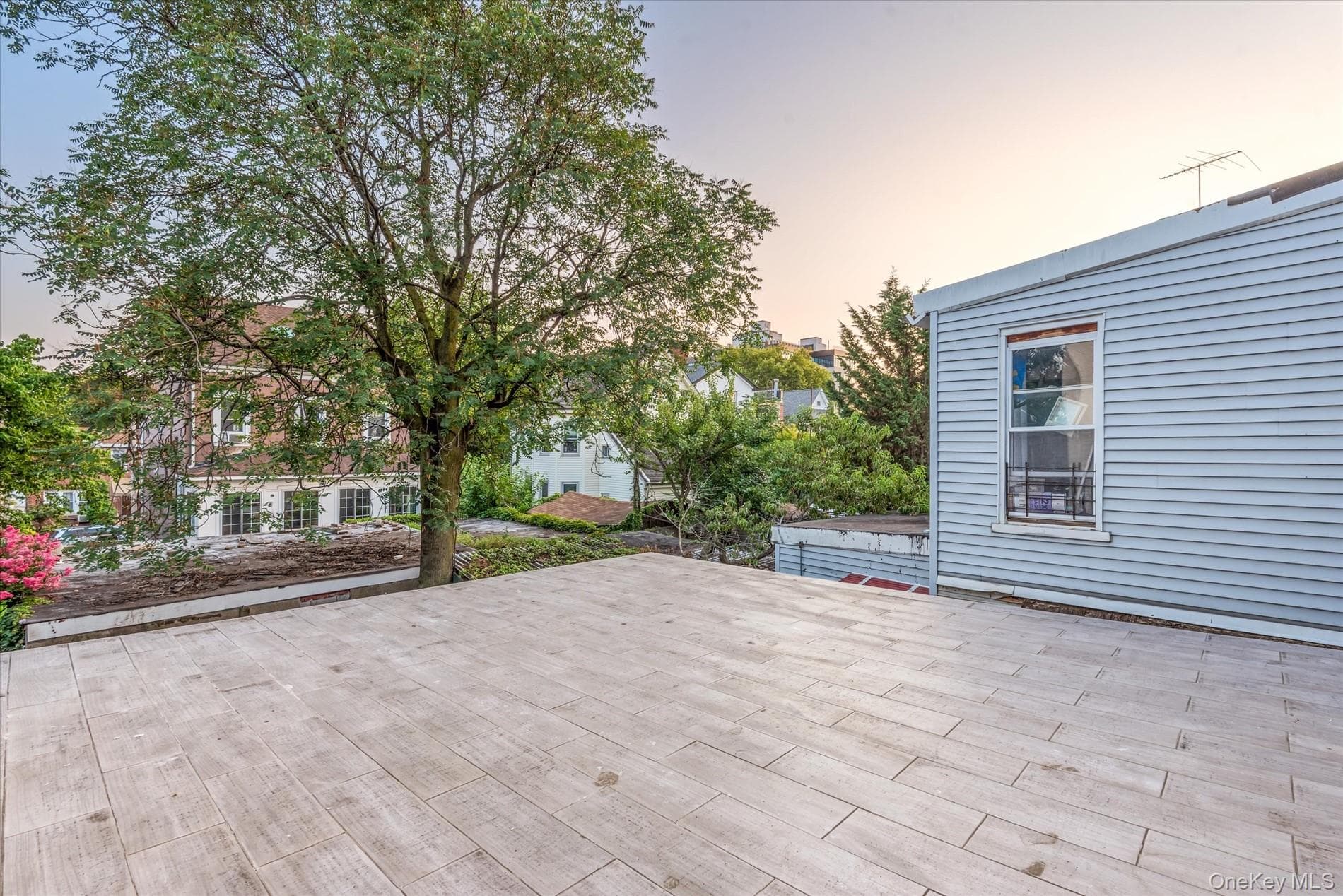 1142 Welling Court thumbnail 23