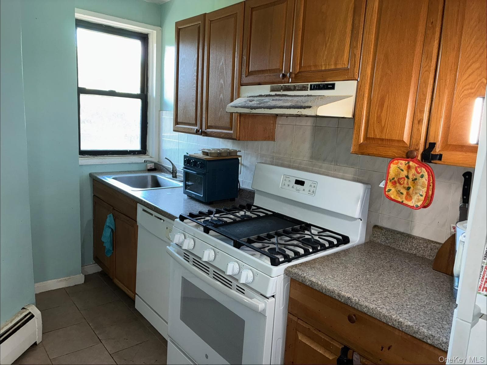 5 Oakdale Manor Unit: B22 thumbnail 3