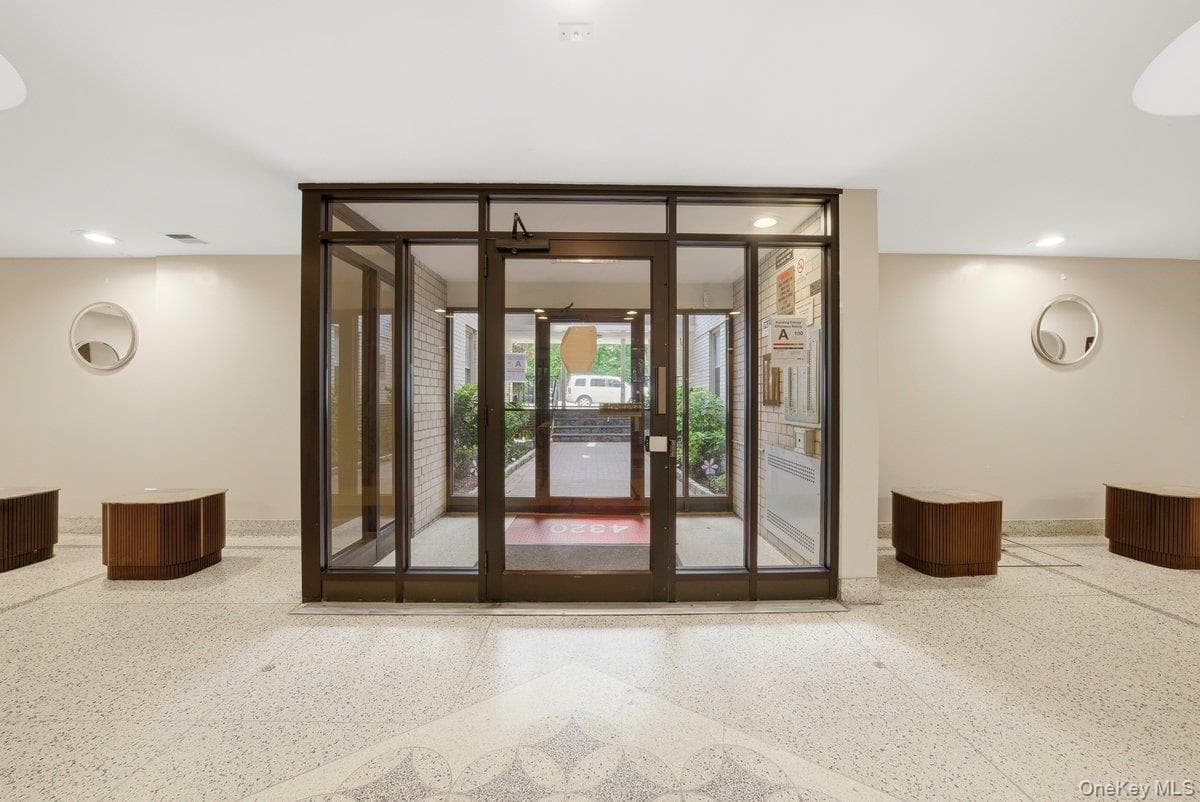 4320 Van Cortlandt PARK Unit: 1J thumbnail 24