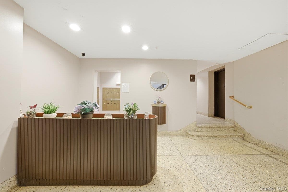4320 Van Cortlandt PARK Unit: 1J thumbnail 21