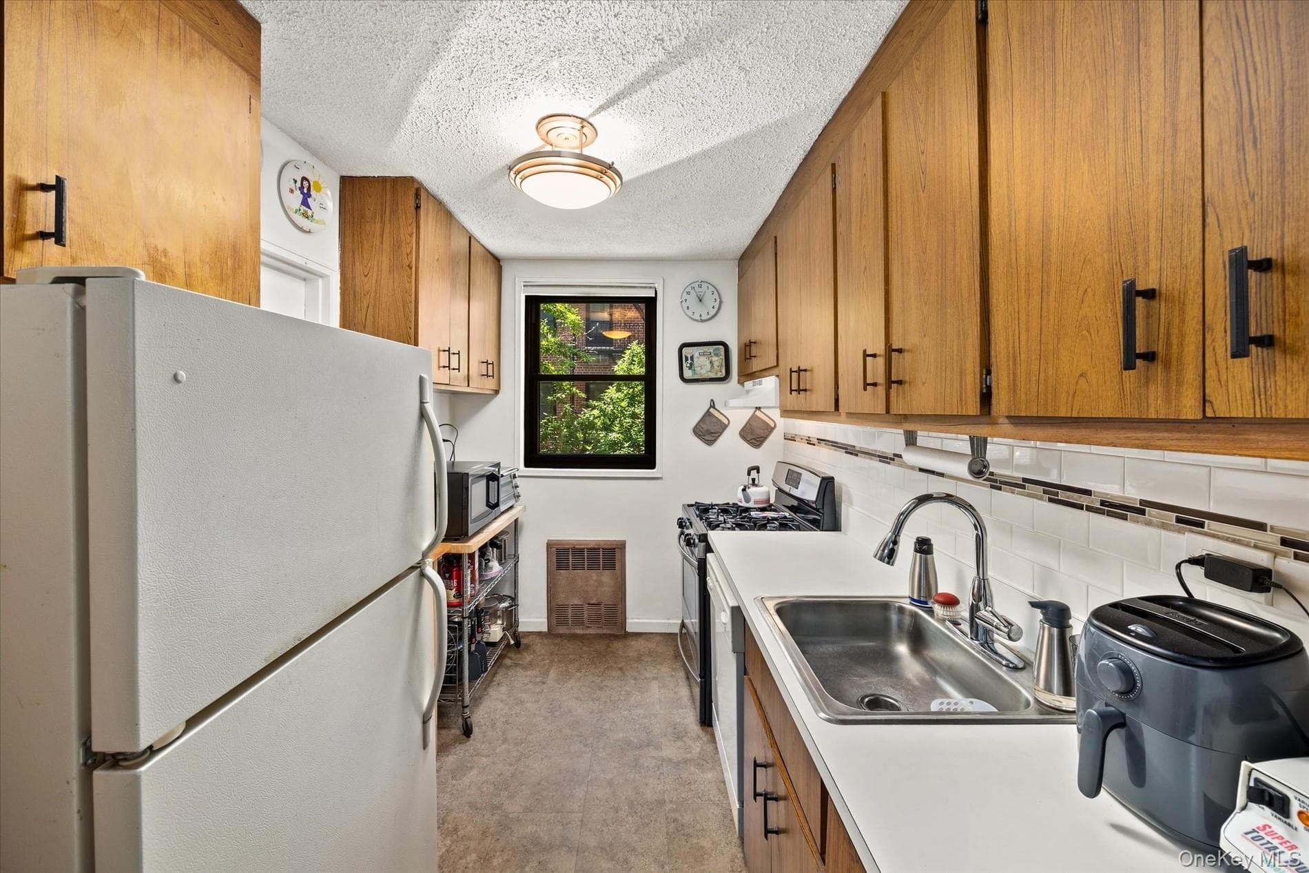 139-15 83rd Avenue Unit: 226 thumbnail 11