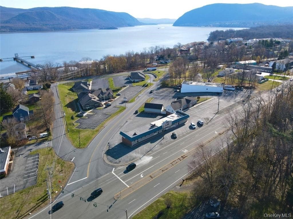 3054 Us Route 9w thumbnail 2