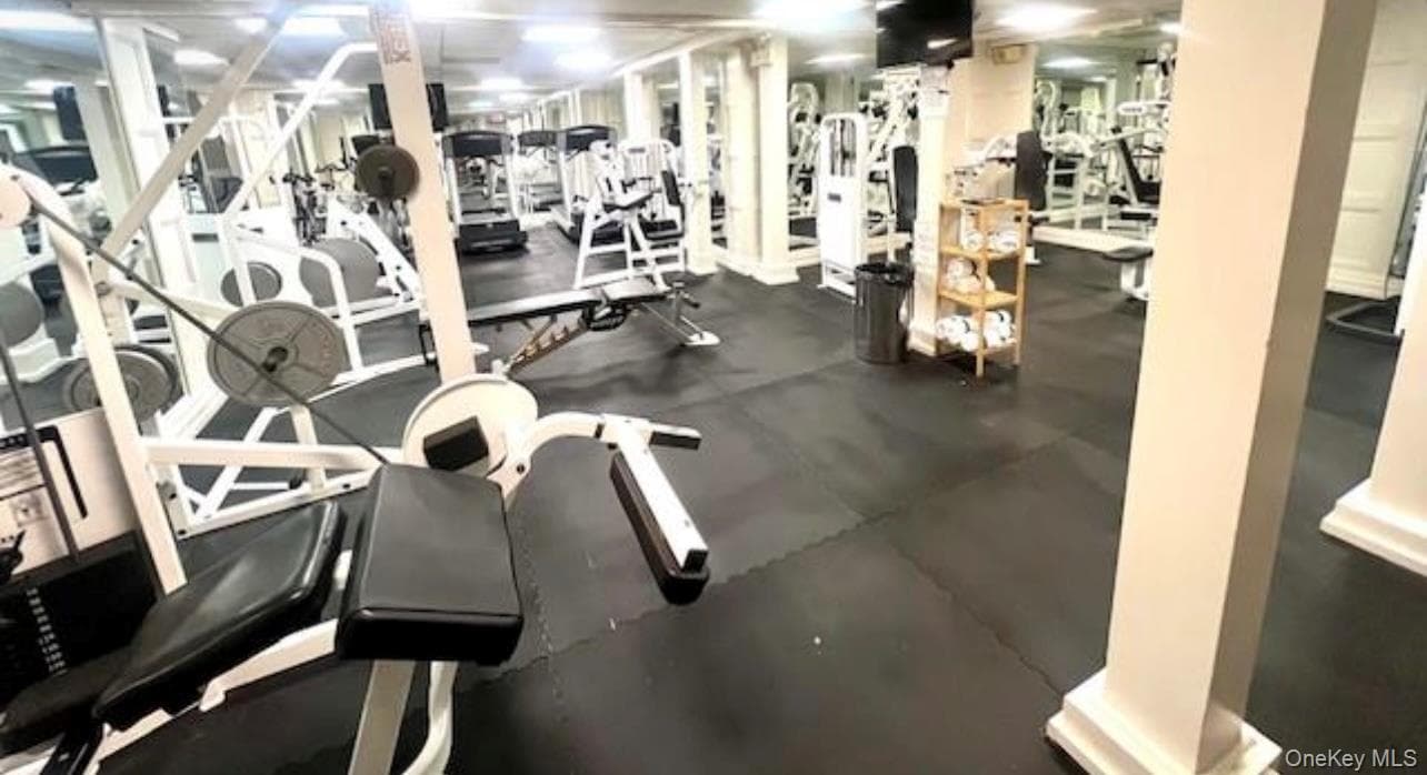 231 Dune Road Unit: 905 thumbnail 15