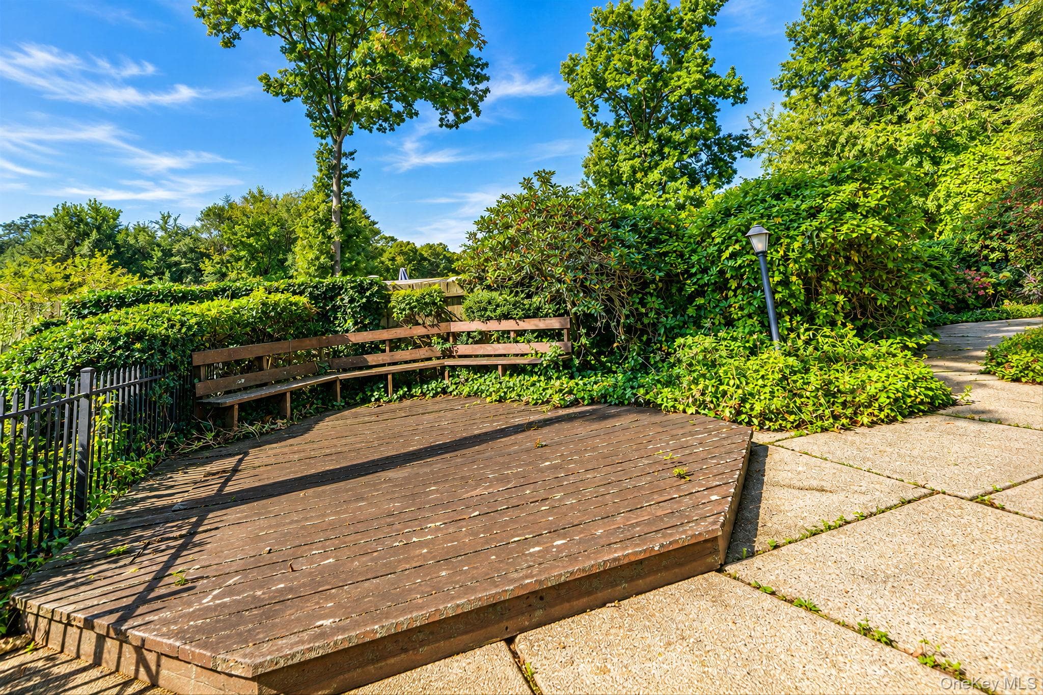 251 Manhasset Street thumbnail 32