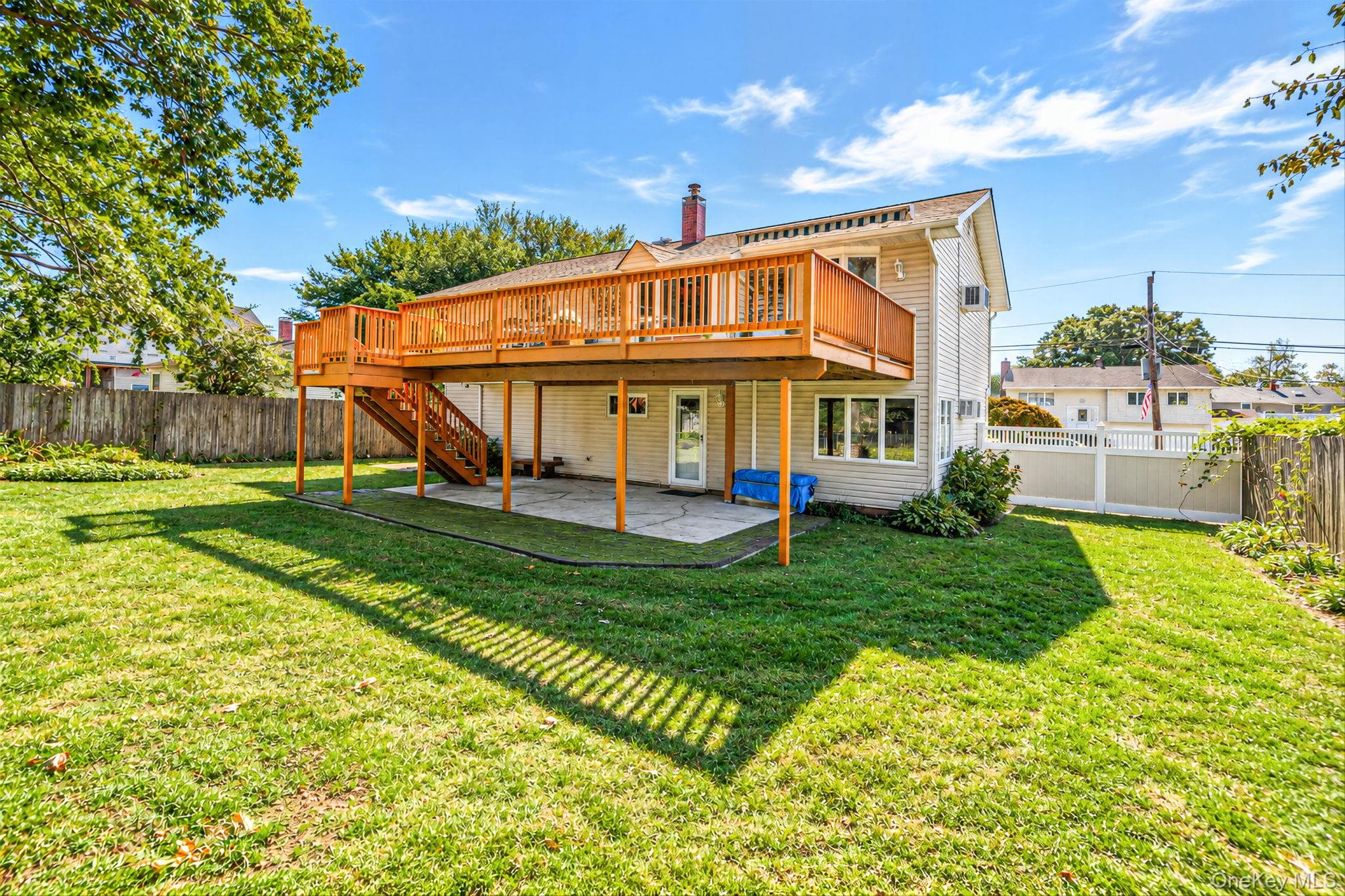 251 Manhasset Street thumbnail 30