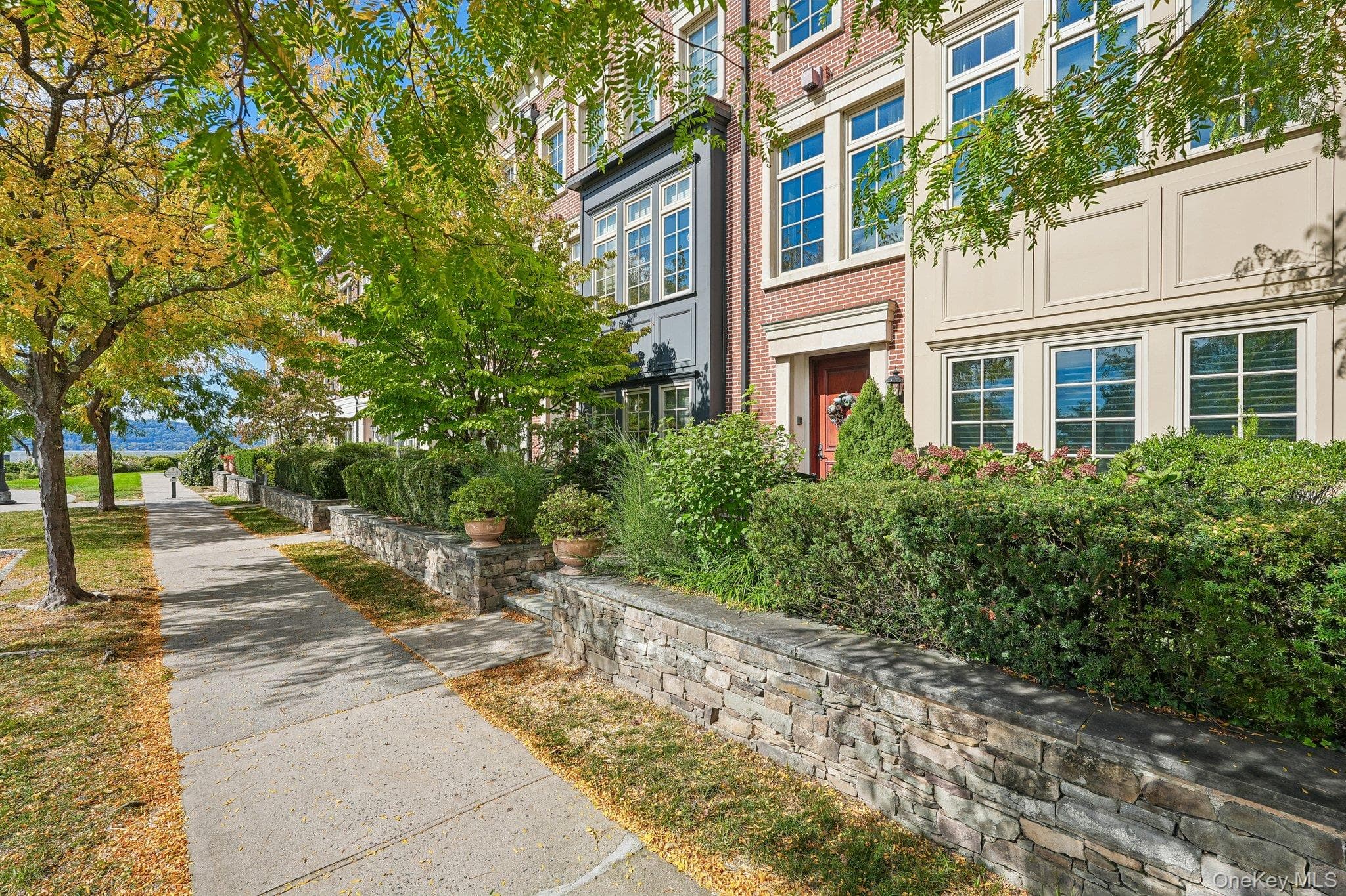 147 W Main Street thumbnail 41