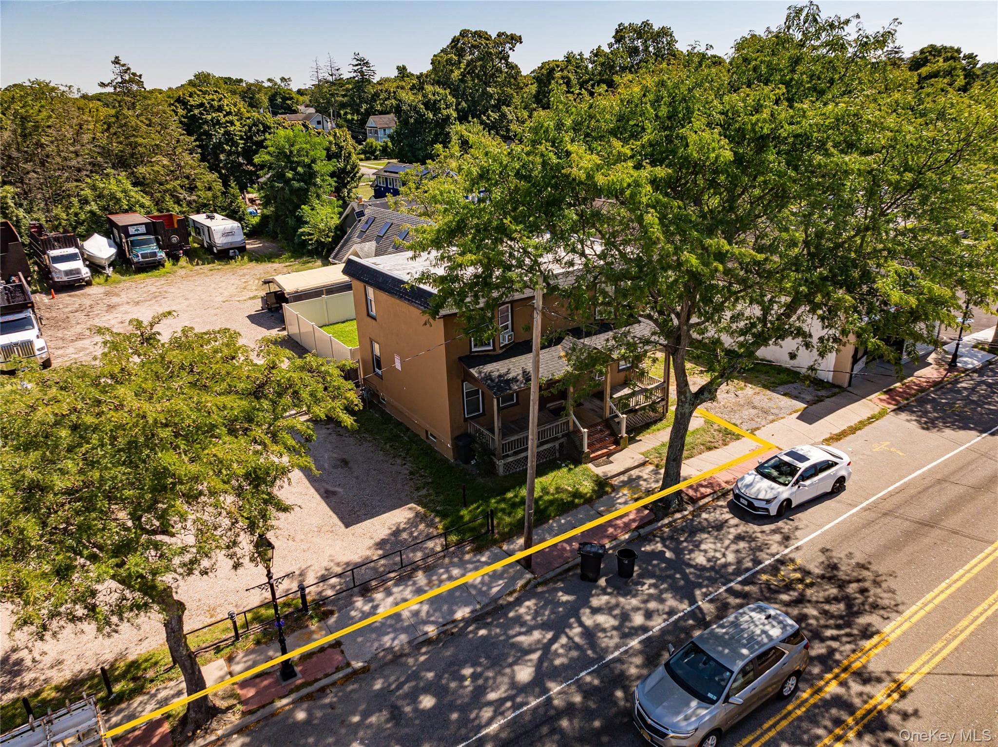 97 Carleton Avenue thumbnail 3
