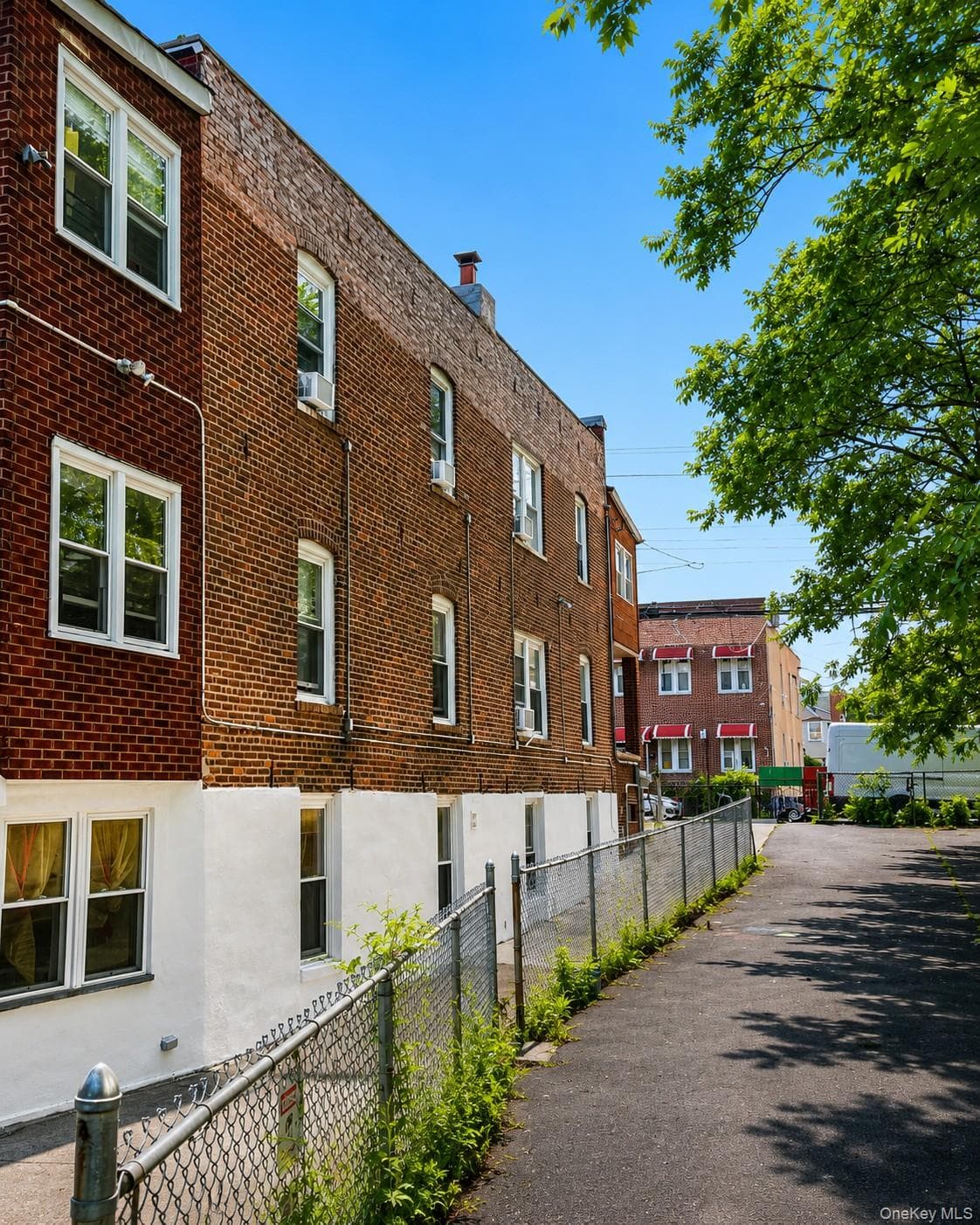 854 E 229th Street thumbnail 12