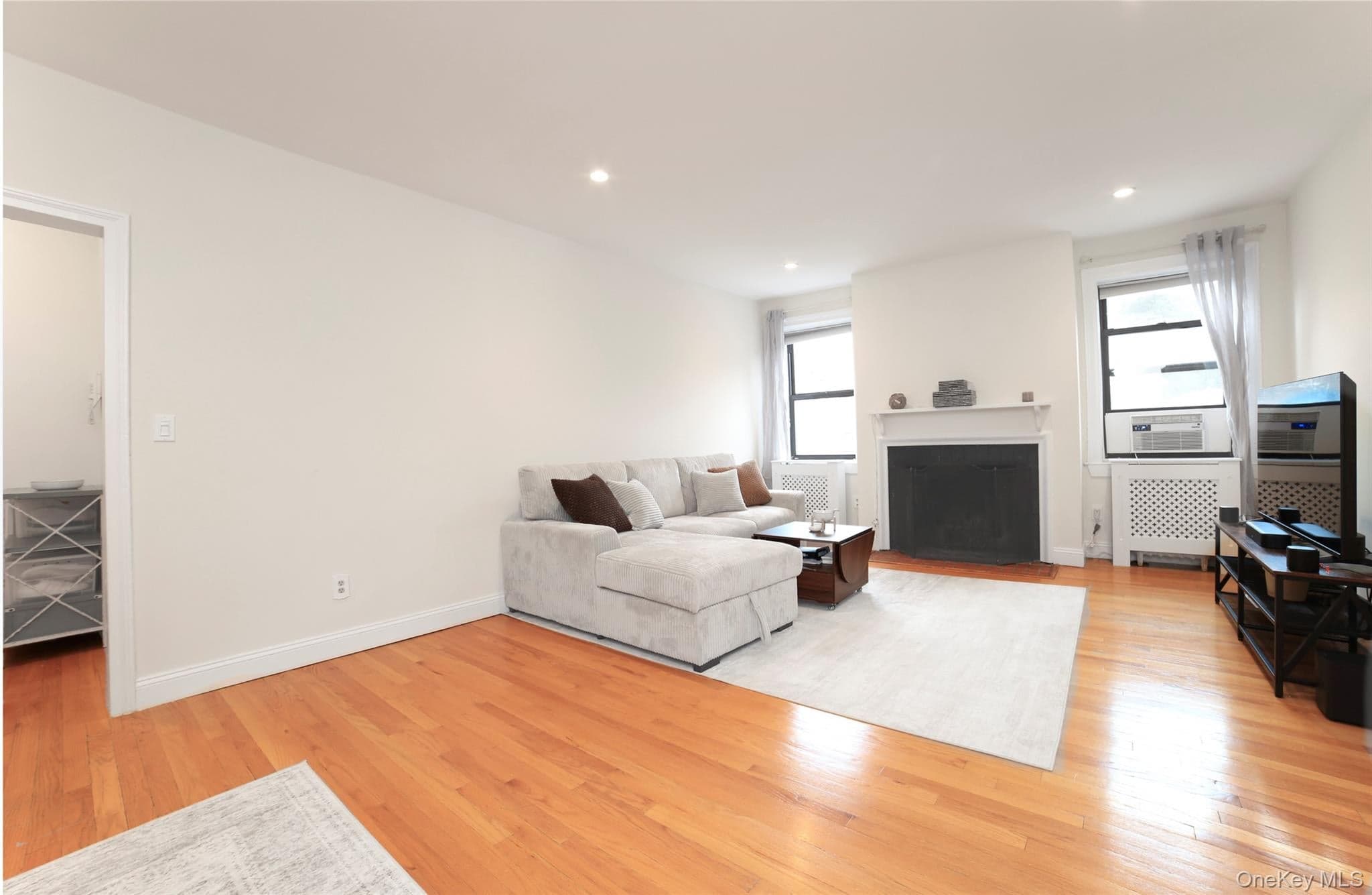 68 E Hartsdale Avenue Unit: 5E thumbnail 4