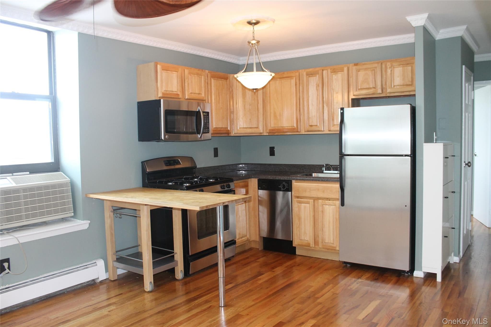14-23 31 Avenue Unit: 4C, Astoria