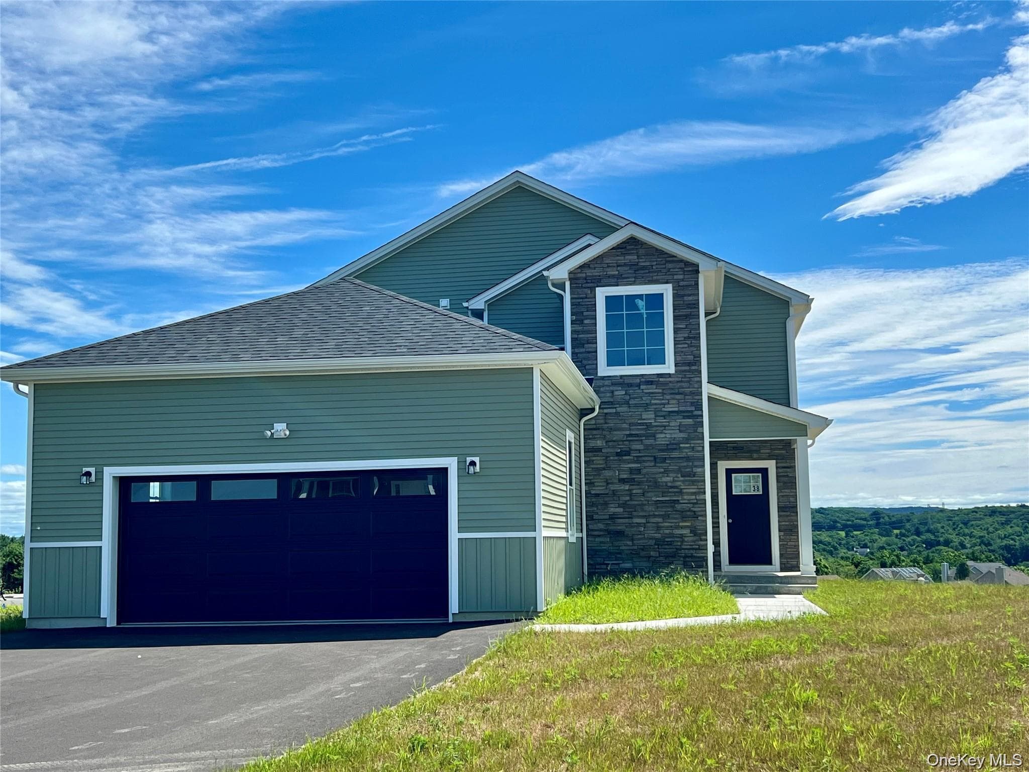 38 Dartmouth Drive, Poughkeepsie