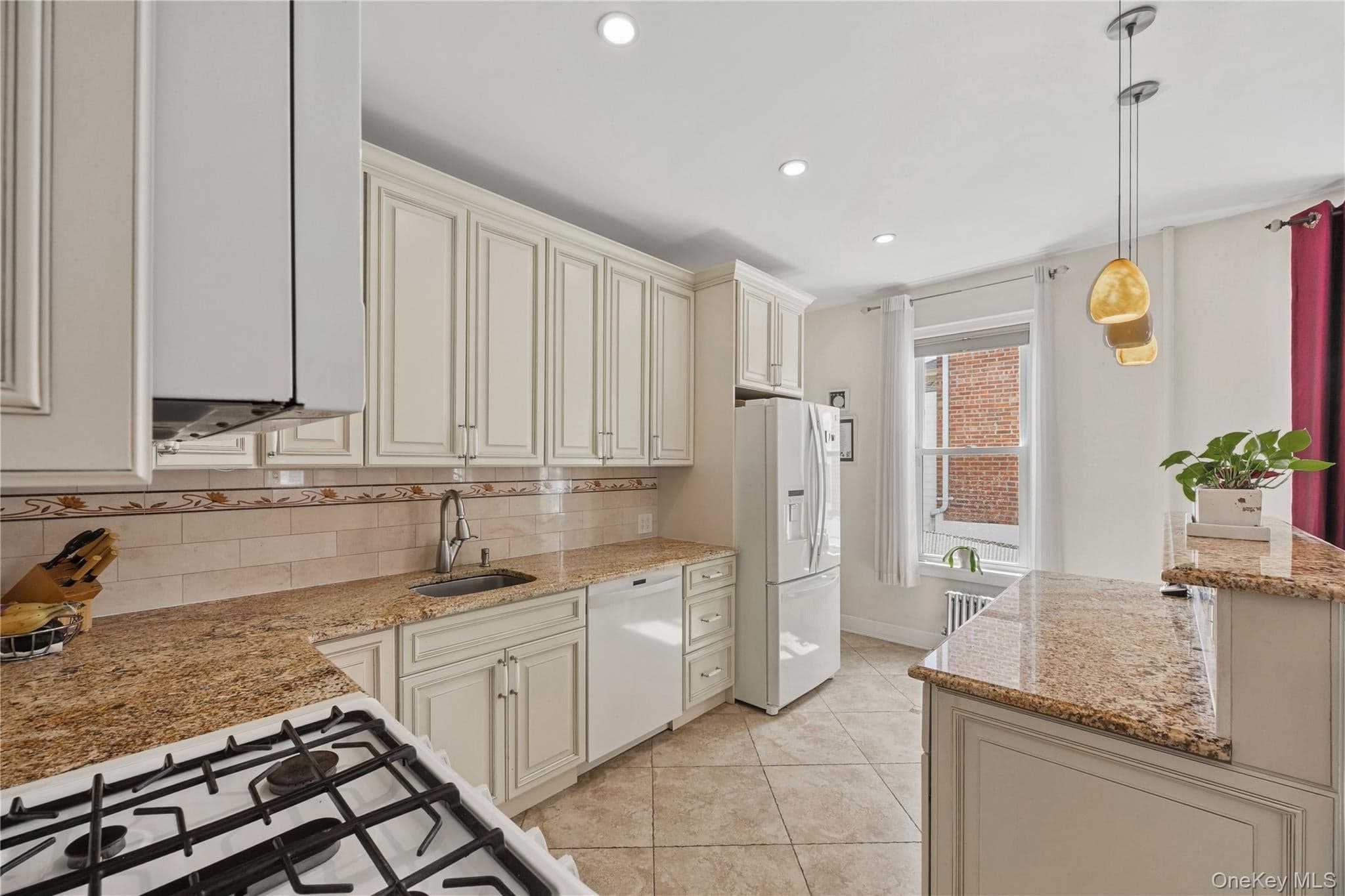1034 Revere Avenue thumbnail 9