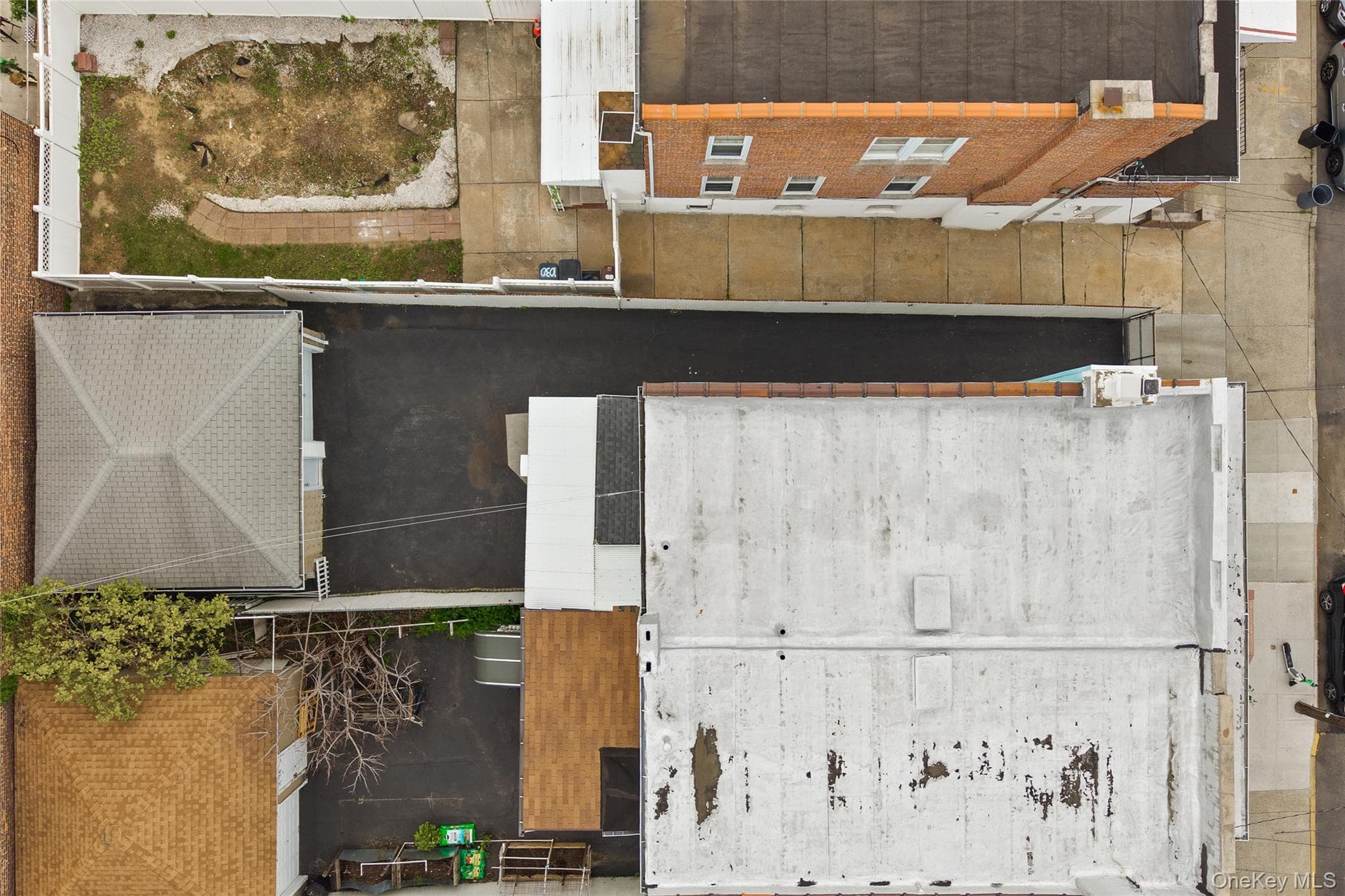 1034 Revere Avenue thumbnail 35